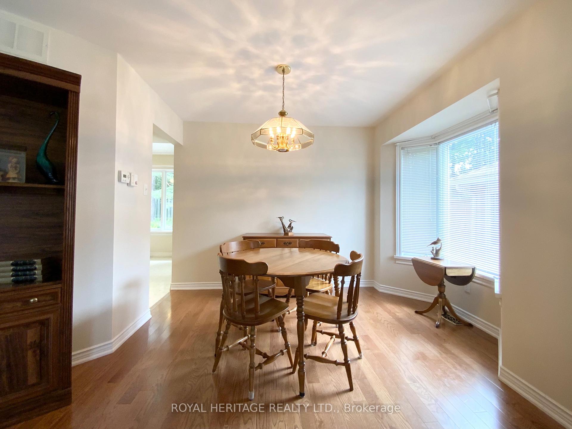 Photo 12 of 25 Hillview Drive, Kawartha Lakes, Bobcaygeon — HOMEH
