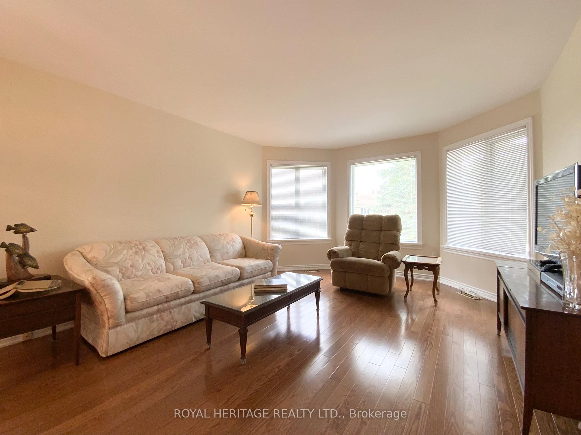 Photo 14 of 25 Hillview Drive, Kawartha Lakes, Bobcaygeon — HOMEH