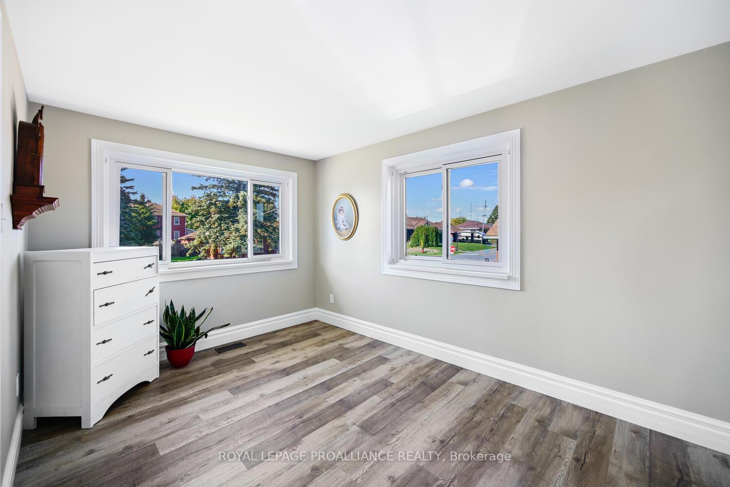 Photo 26 of 825 Joseph Street, Edwardsburgh/Cardinal, Town of Cardinal — HOMEH