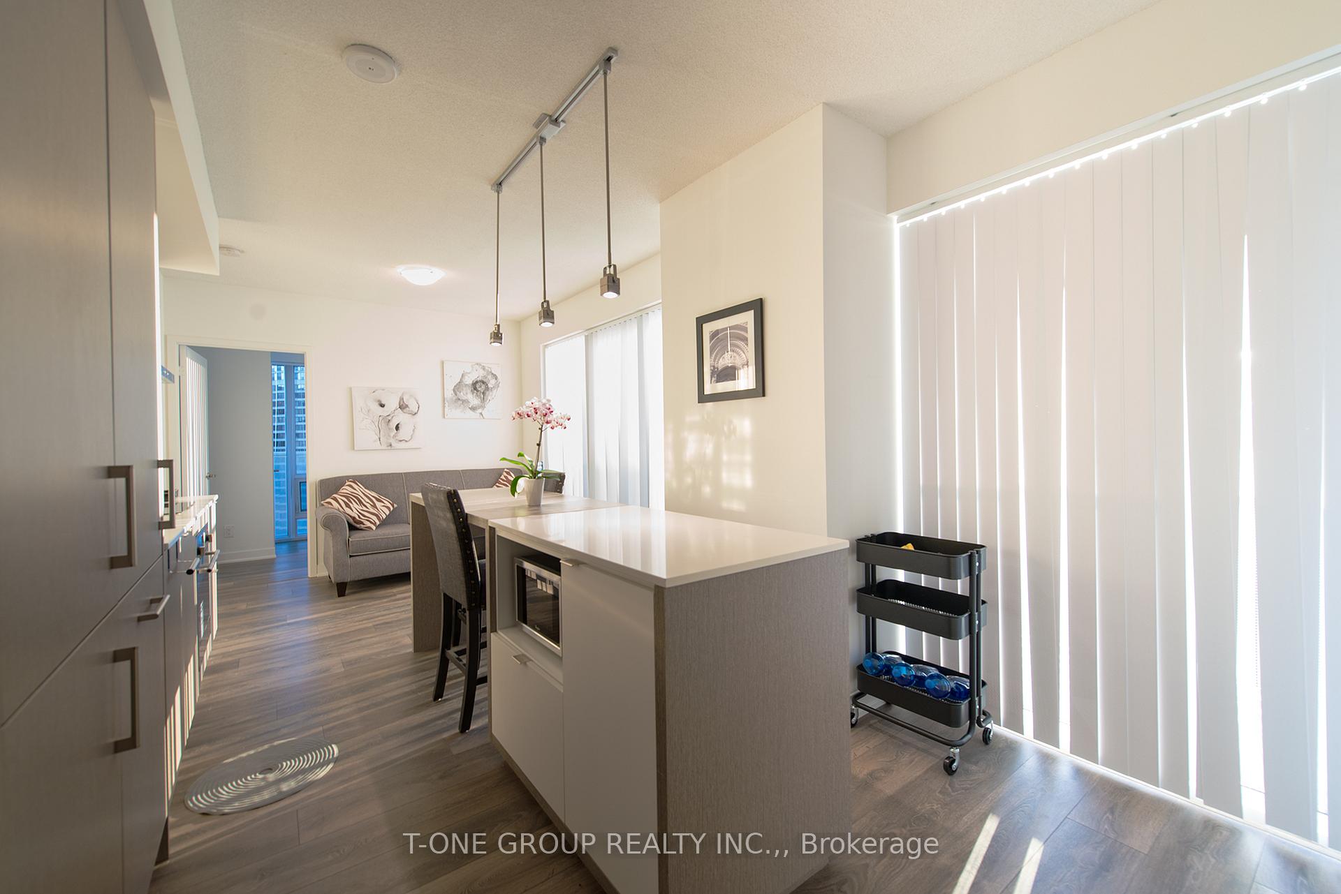 Photo 2 of Unit 2610, 88 Harbour Street, Toronto, Waterfront Communities — HOMEH