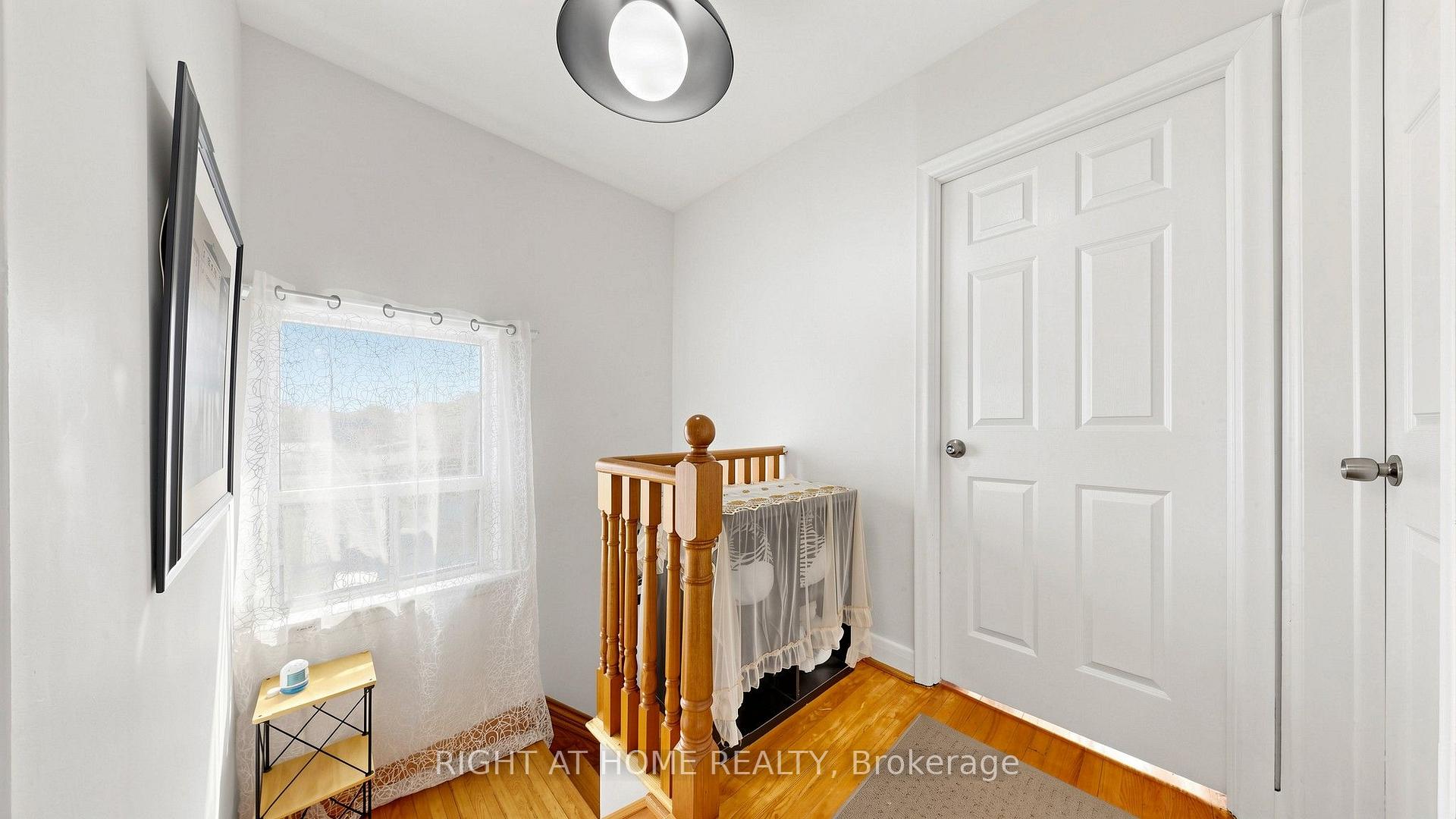 Photo 12 of 22 Brigham Court, Etobicoke, Elms-Old Rexdale — HOMEH