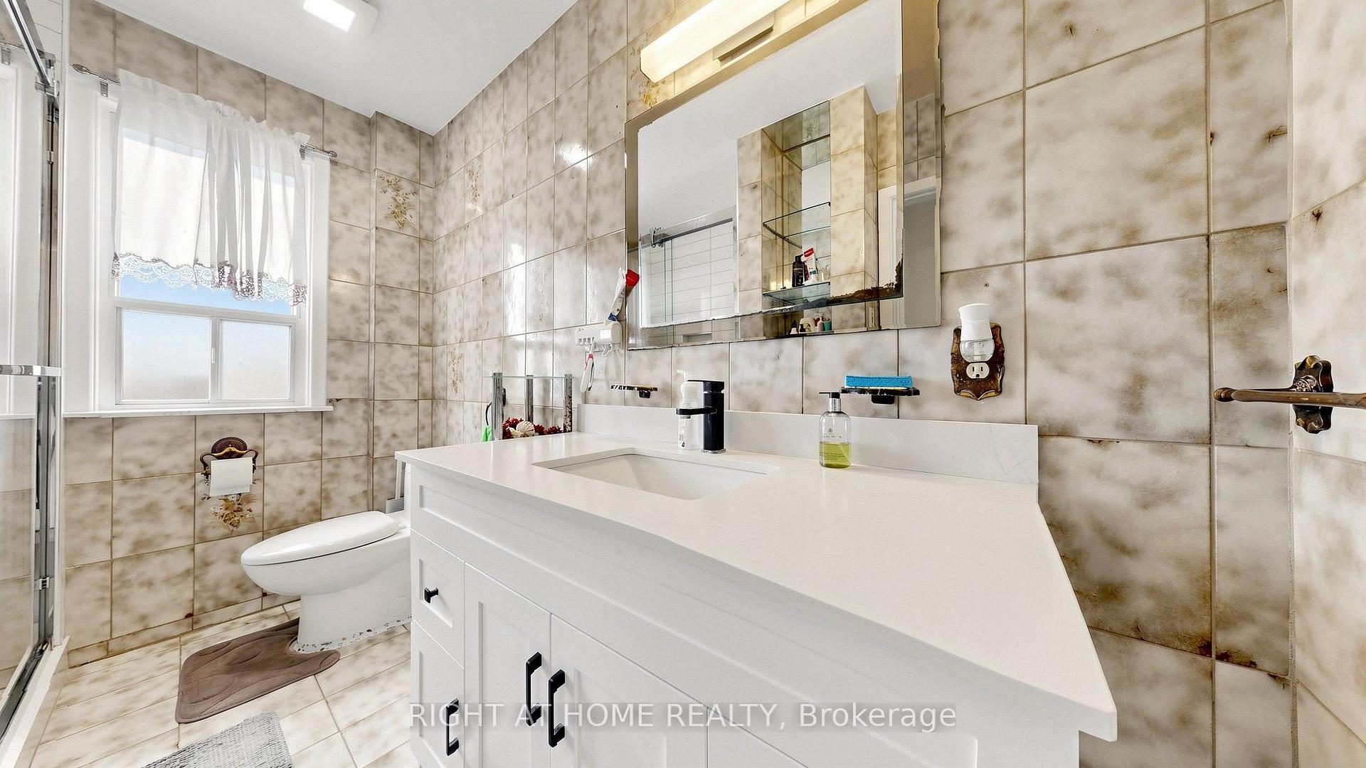 Photo 19 of 22 Brigham Court, Etobicoke, Elms-Old Rexdale — HOMEH