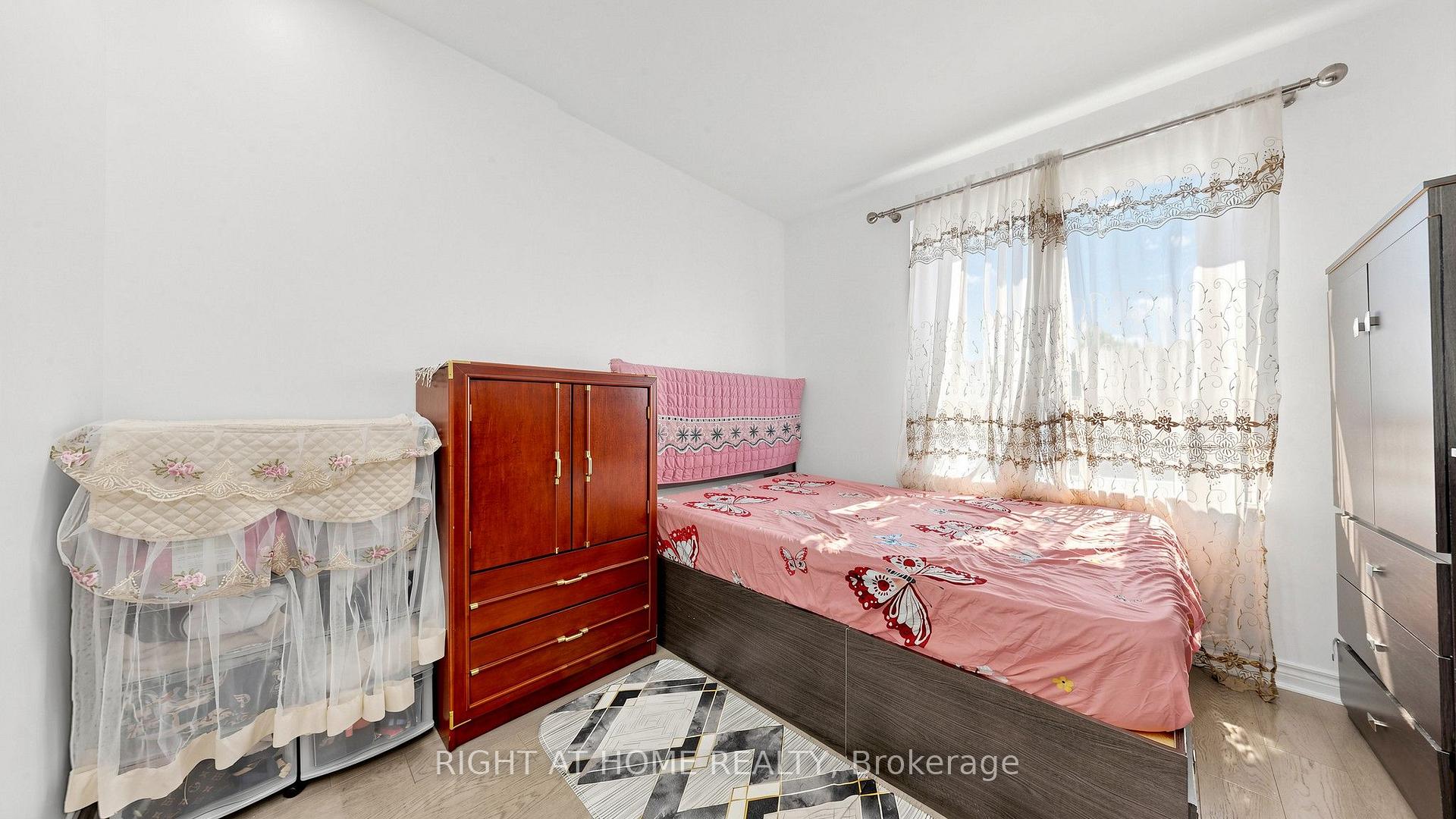 Photo 21 of 22 Brigham Court, Etobicoke, Elms-Old Rexdale — HOMEH