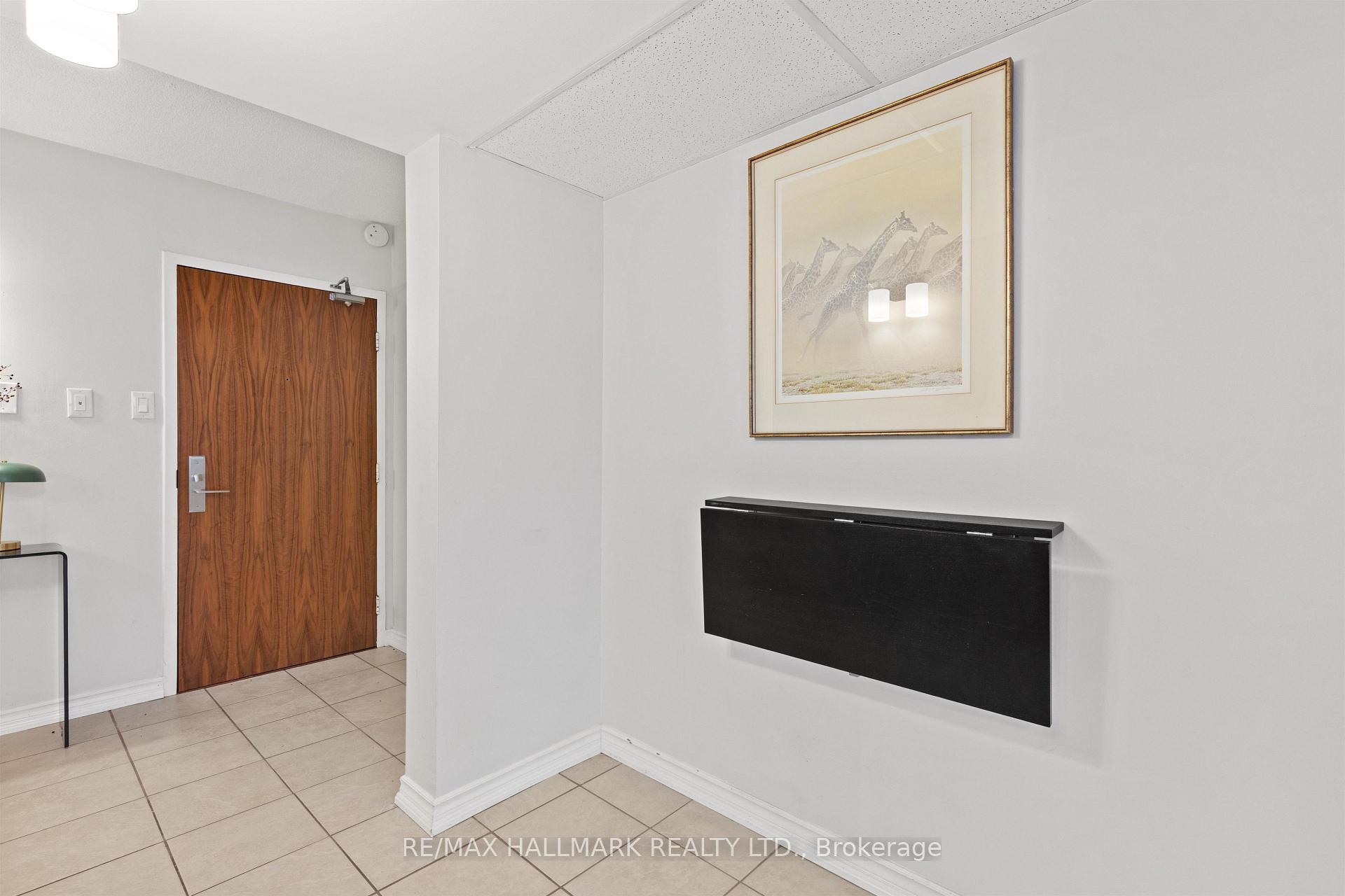 Photo 6 of Unit 1603, 914 Yonge Street, Toronto, The Annex — HOMEH