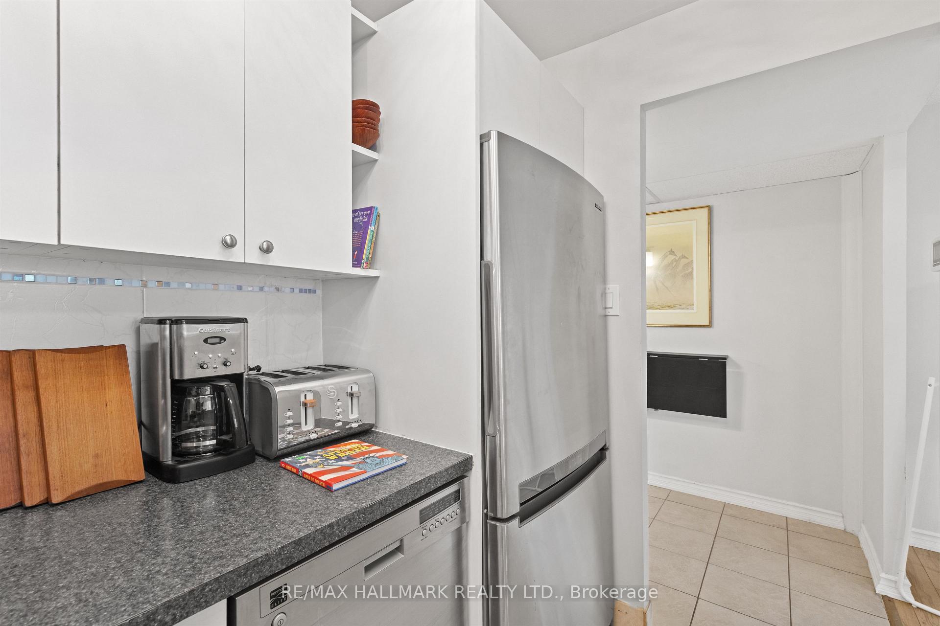 Photo 10 of Unit 1603, 914 Yonge Street, Toronto, The Annex — HOMEH