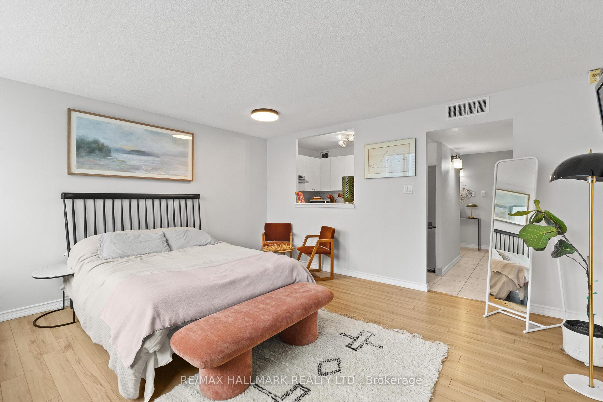 Photo 17 of Unit 1603, 914 Yonge Street, Toronto, The Annex — HOMEH