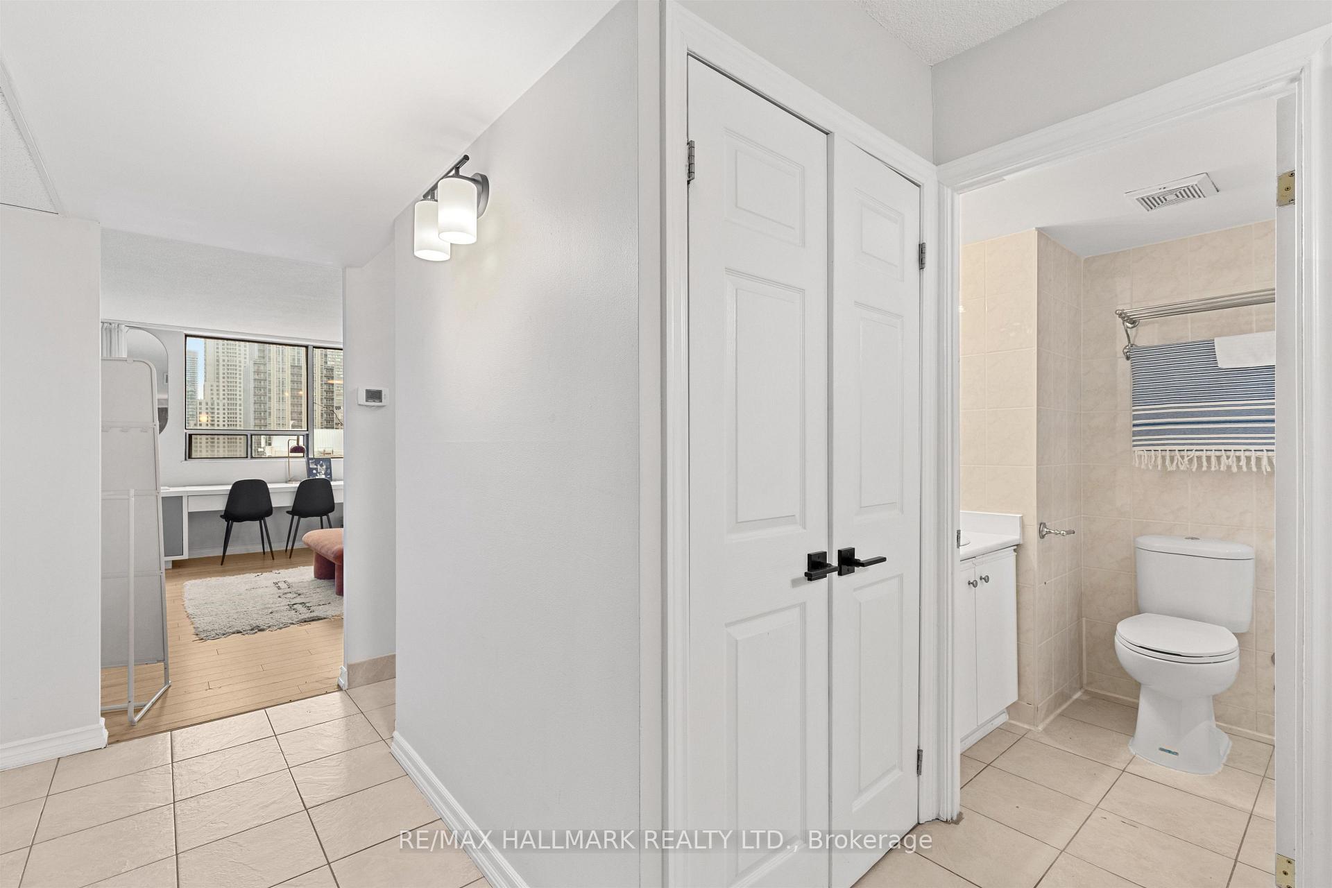 Photo 21 of Unit 1603, 914 Yonge Street, Toronto, The Annex — HOMEH