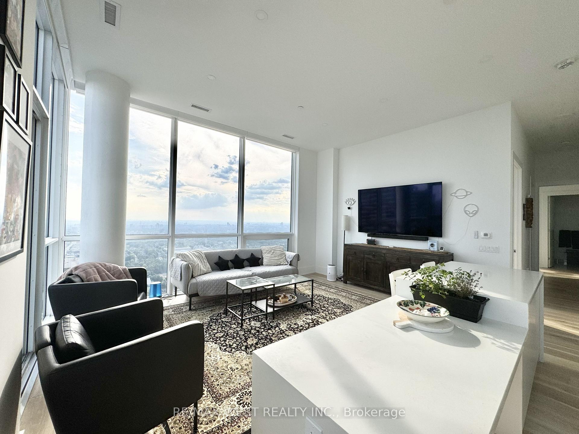 Photo 9 of Unit 4603, 39 Roehampton Avenue, Toronto, Mount Pleasant West — HOMEH
