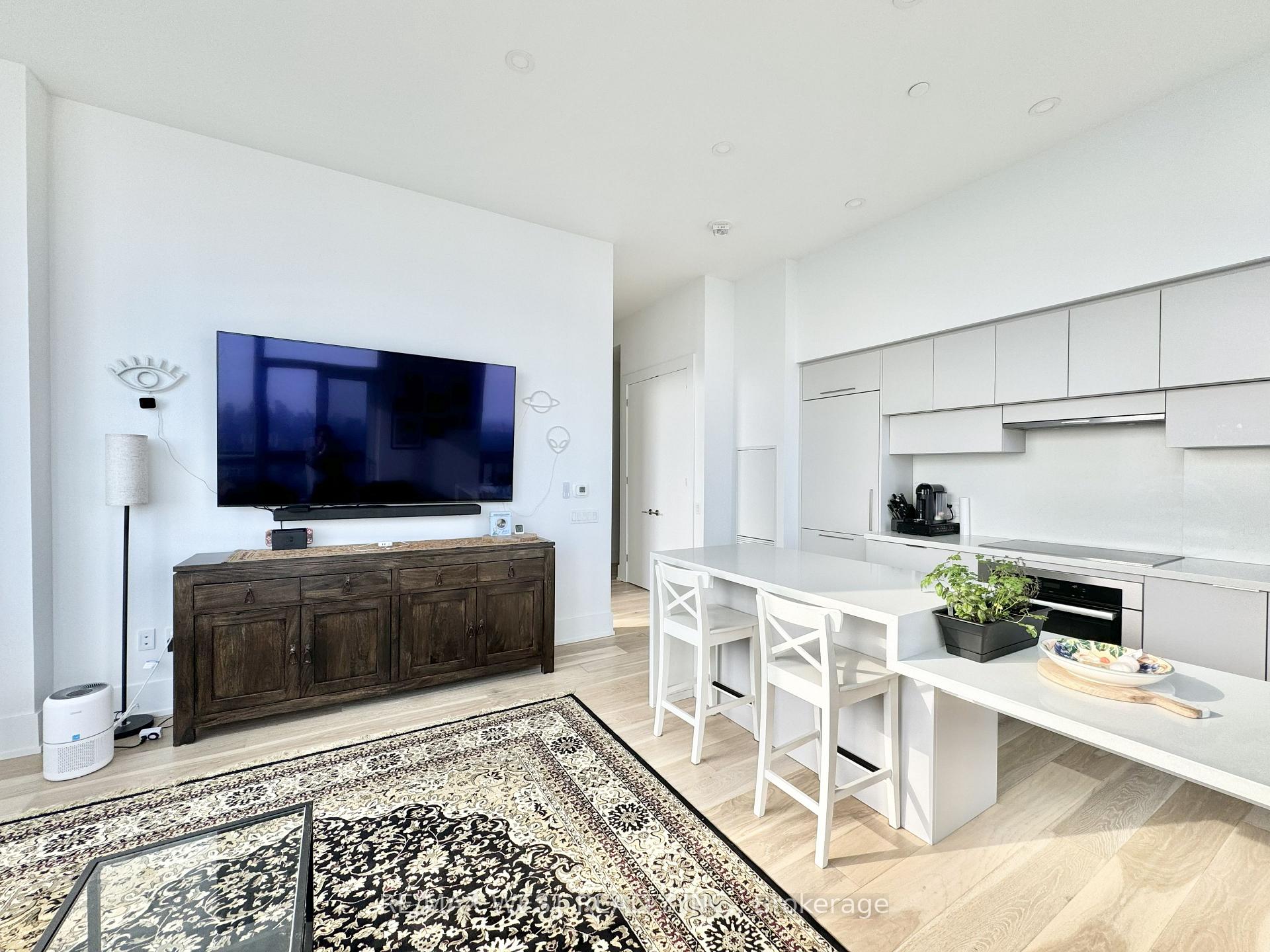 Photo 11 of Unit 4603, 39 Roehampton Avenue, Toronto, Mount Pleasant West — HOMEH