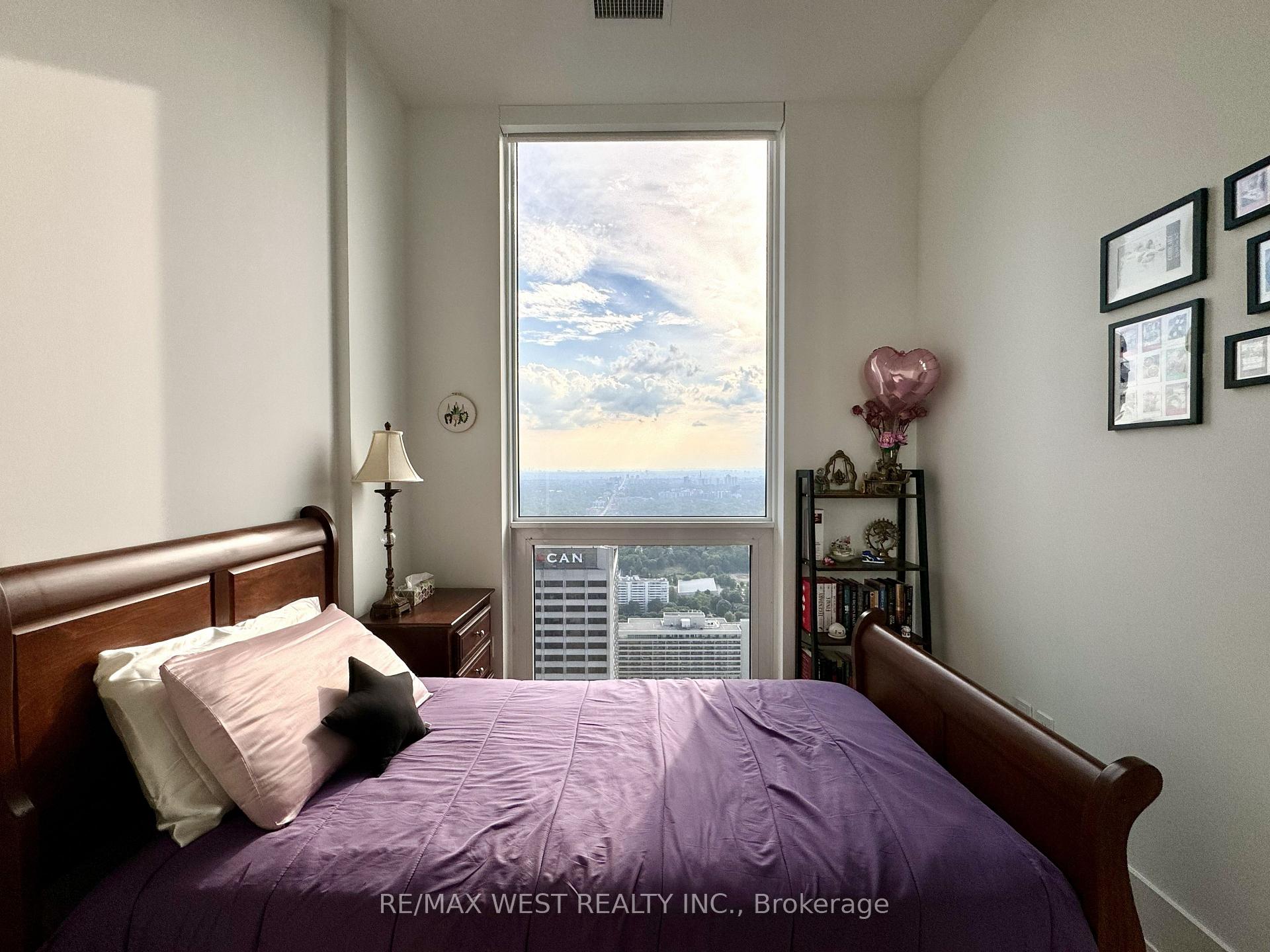 Photo 16 of Unit 4603, 39 Roehampton Avenue, Toronto, Mount Pleasant West — HOMEH