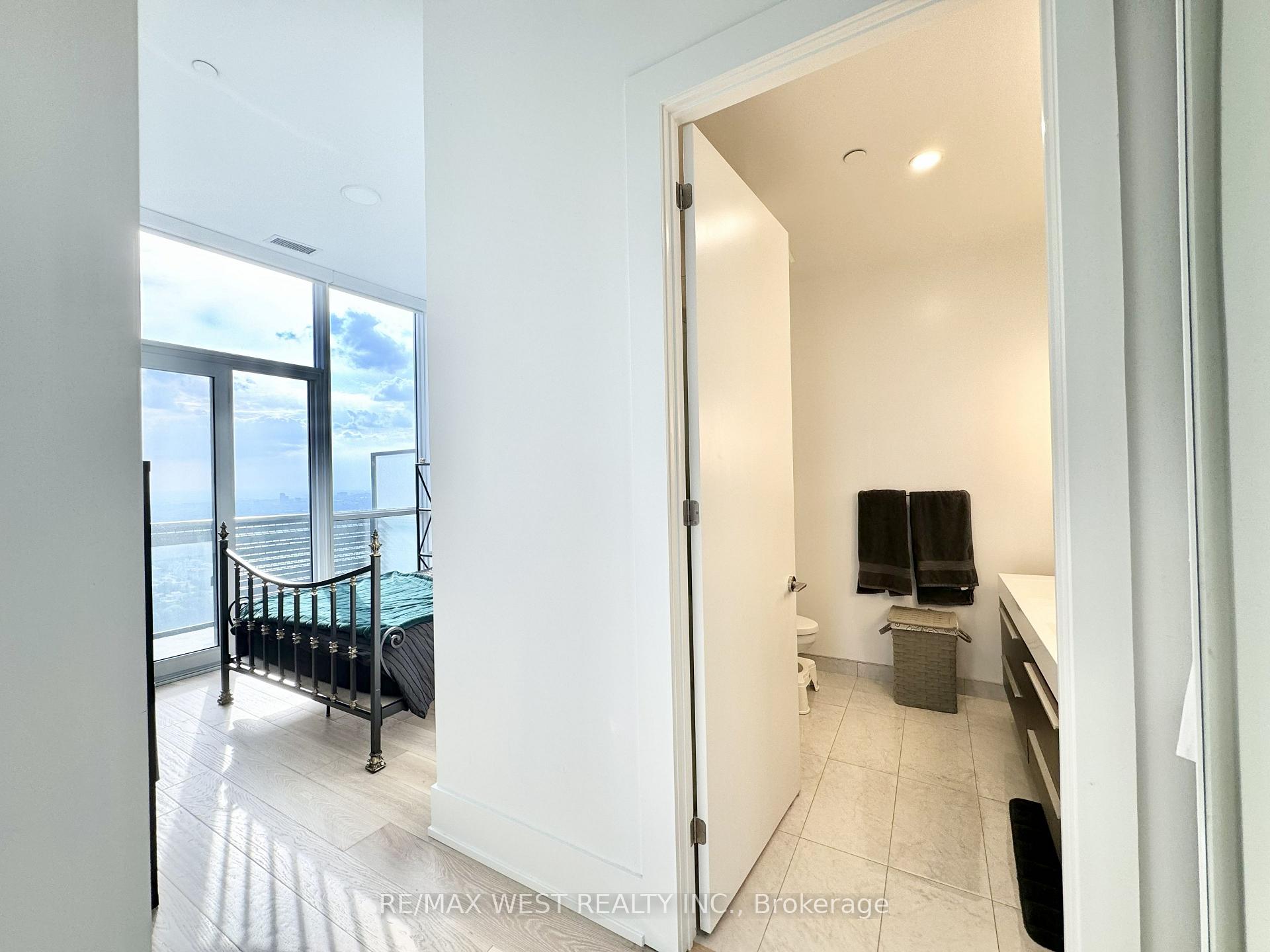 Photo 20 of Unit 4603, 39 Roehampton Avenue, Toronto, Mount Pleasant West — HOMEH
