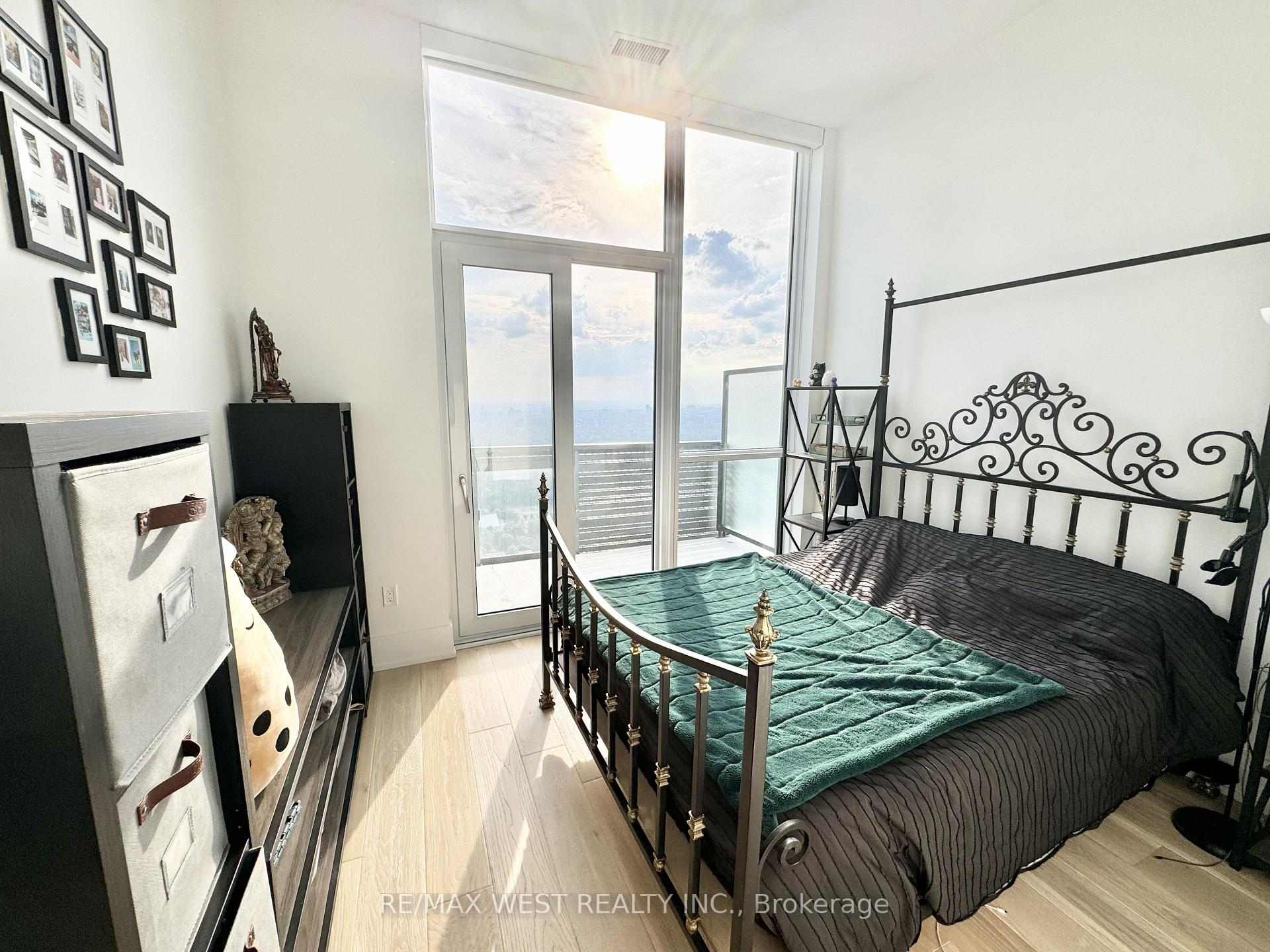 Photo 21 of Unit 4603, 39 Roehampton Avenue, Toronto, Mount Pleasant West — HOMEH