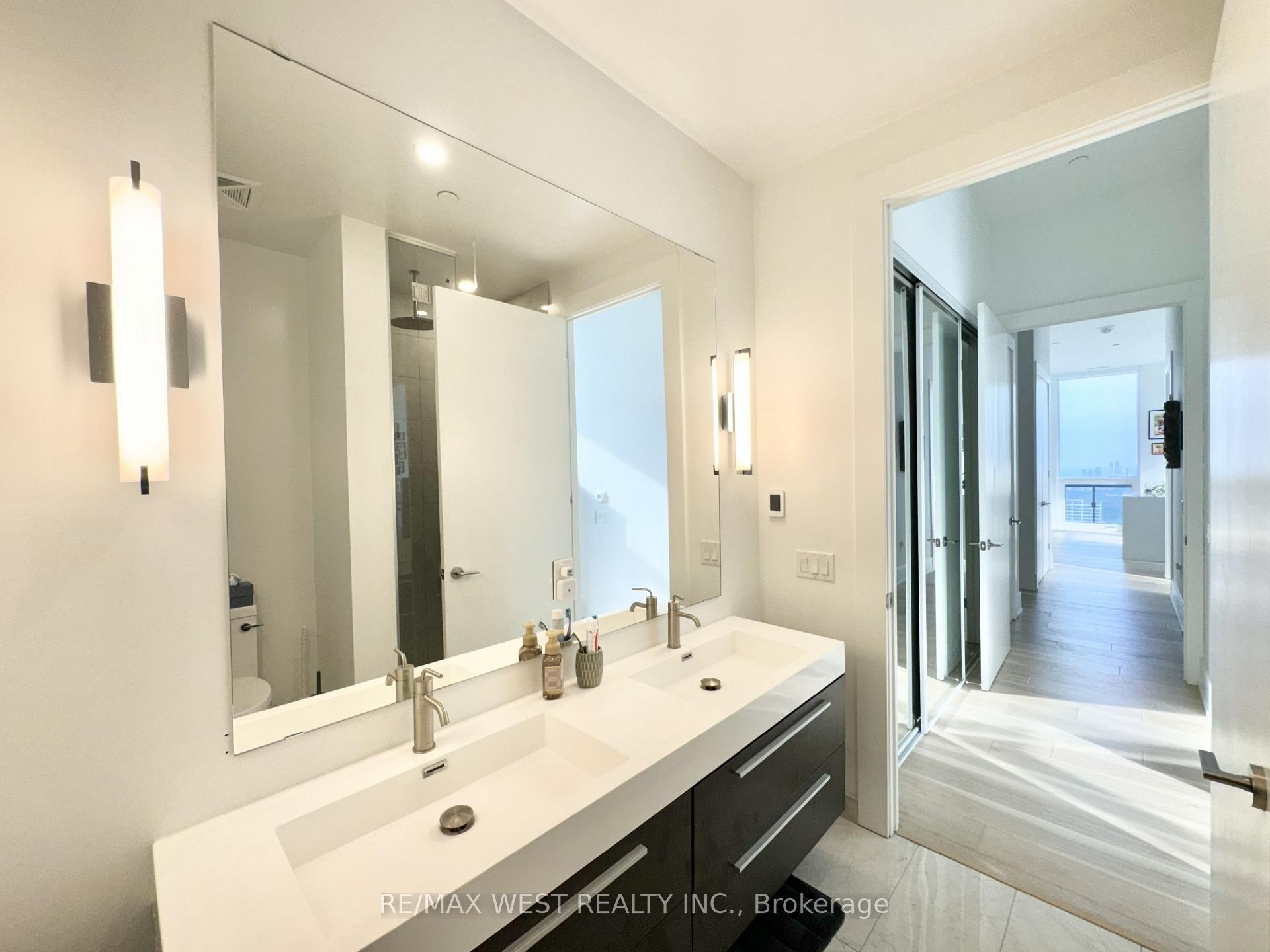 Photo 26 of Unit 4603, 39 Roehampton Avenue, Toronto, Mount Pleasant West — HOMEH
