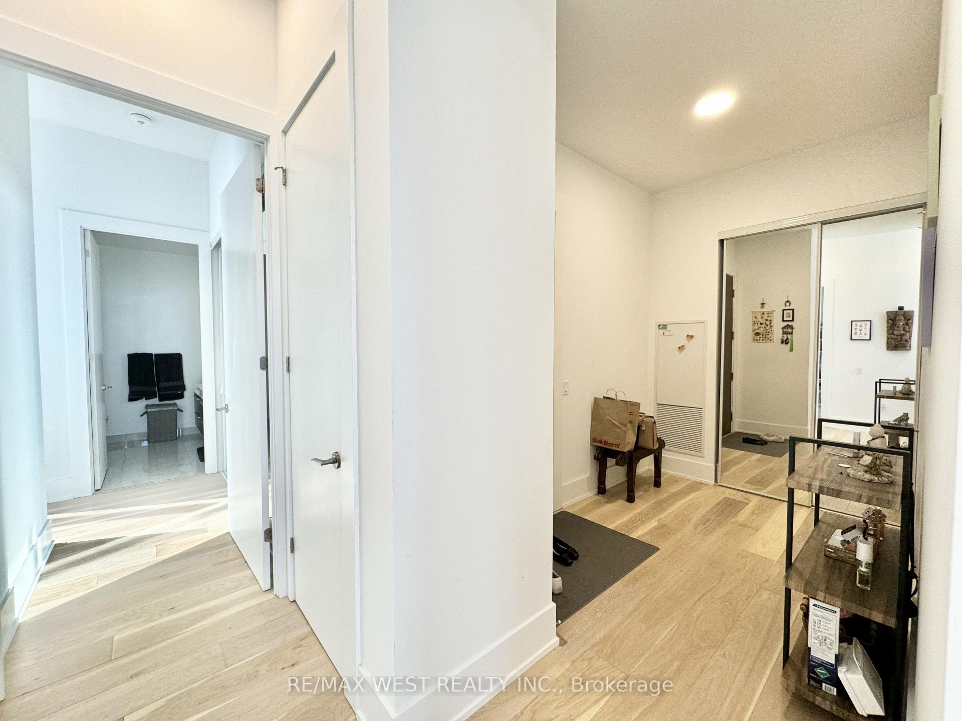 Photo 32 of Unit 4603, 39 Roehampton Avenue, Toronto, Mount Pleasant West — HOMEH