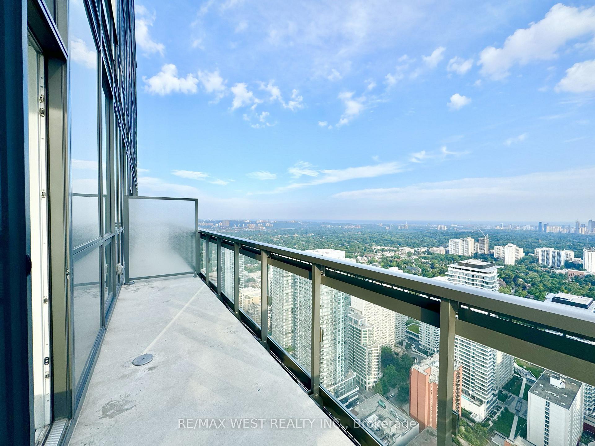 Photo 36 of Unit 4603, 39 Roehampton Avenue, Toronto, Mount Pleasant West — HOMEH