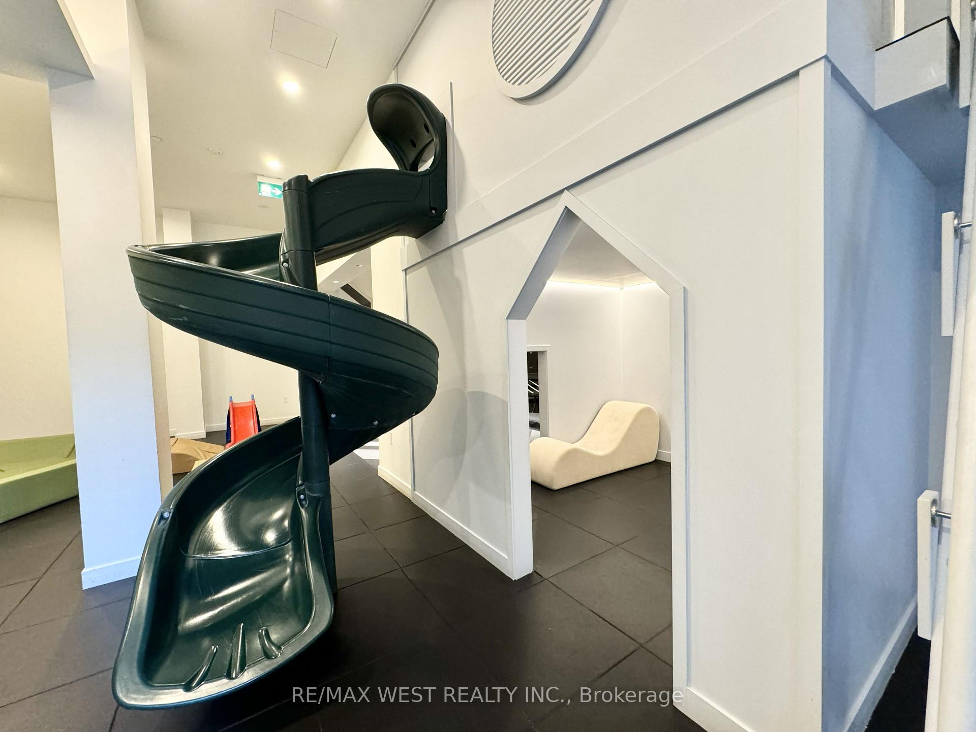 Photo 45 of Unit 4603, 39 Roehampton Avenue, Toronto, Mount Pleasant West — HOMEH