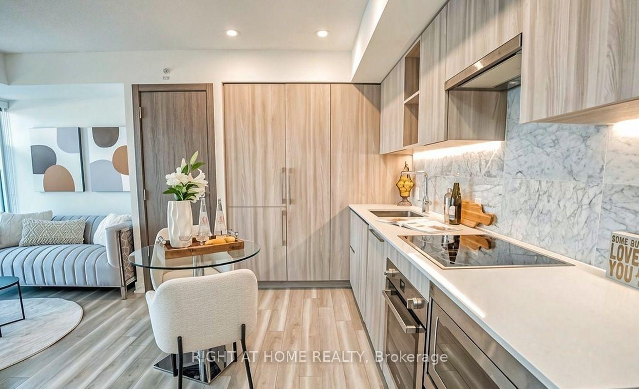 Photo 8 of Unit 605, 19 Bathurst Street, Toronto, Waterfront Communities — HOMEH