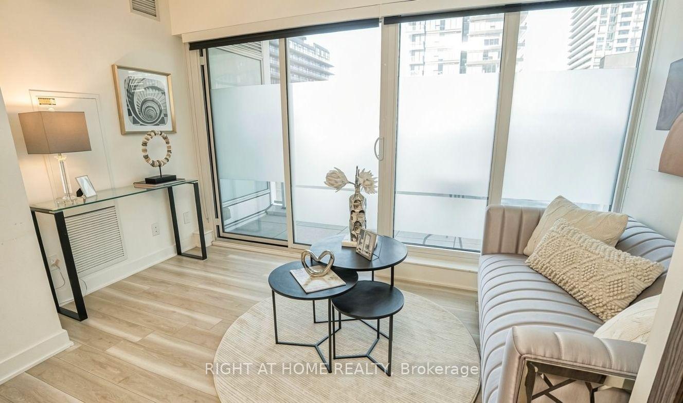 Photo 10 of Unit 605, 19 Bathurst Street, Toronto, Waterfront Communities — HOMEH