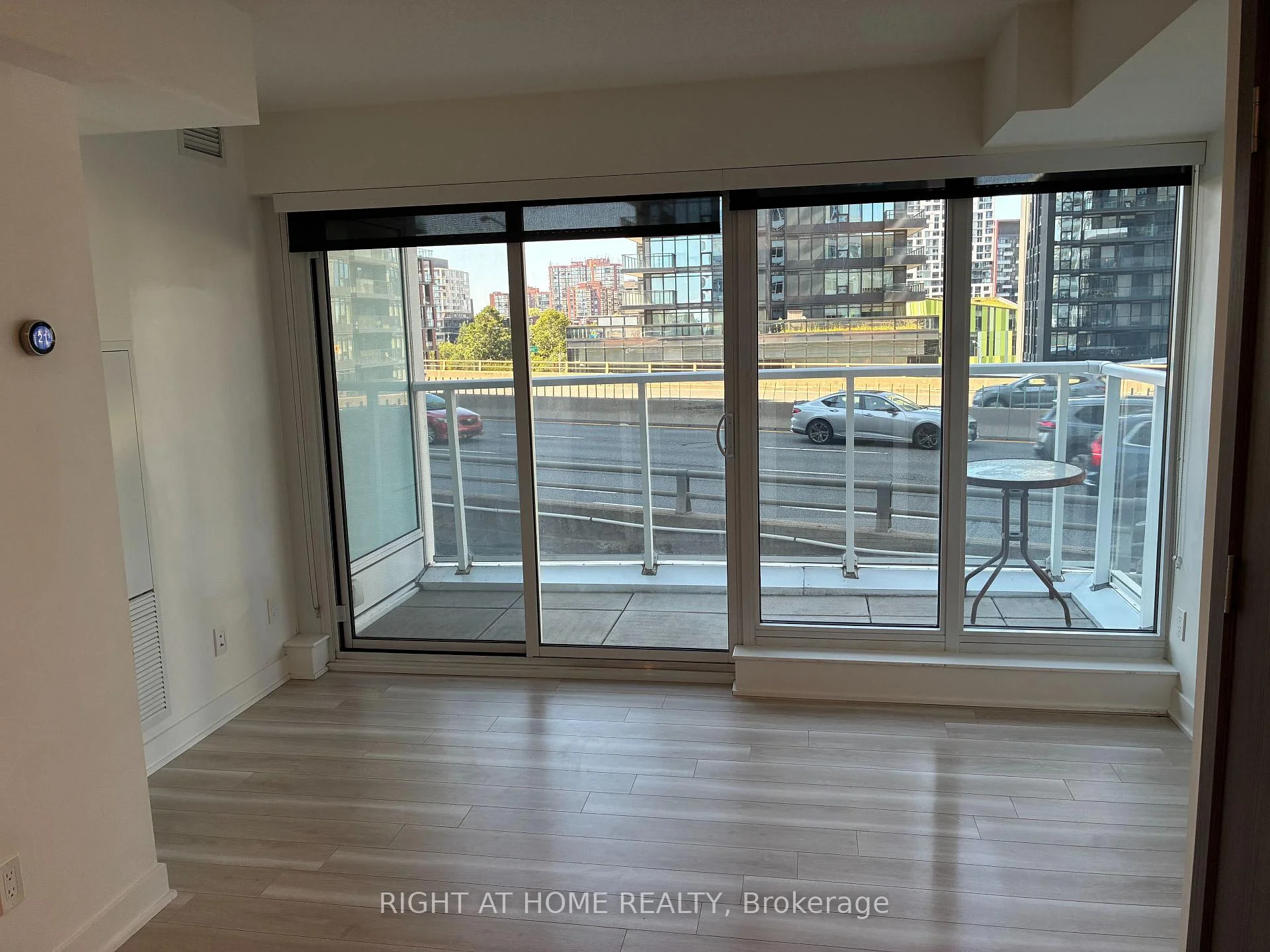 Photo 12 of Unit 605, 19 Bathurst Street, Toronto, Waterfront Communities — HOMEH