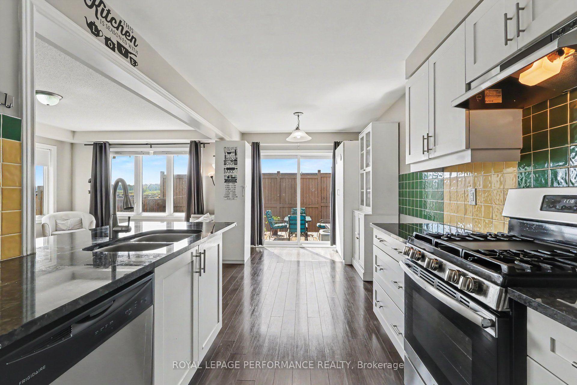Photo 12 of 341 Willow Aster Circle, Ottawa, Avalon West — HOMEH
