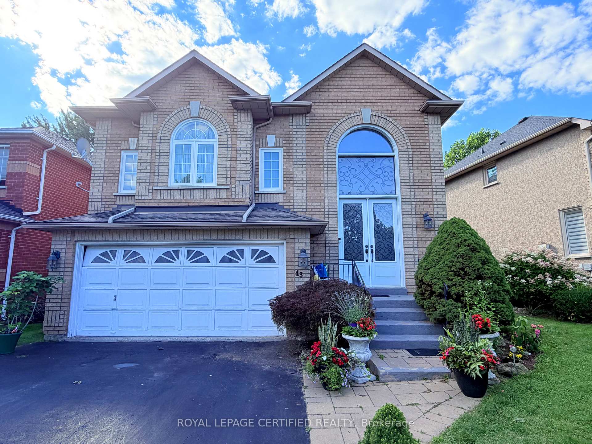 Photo 1 of 43 Boulding Avenue, Hamilton, Waterdown — HOMEH