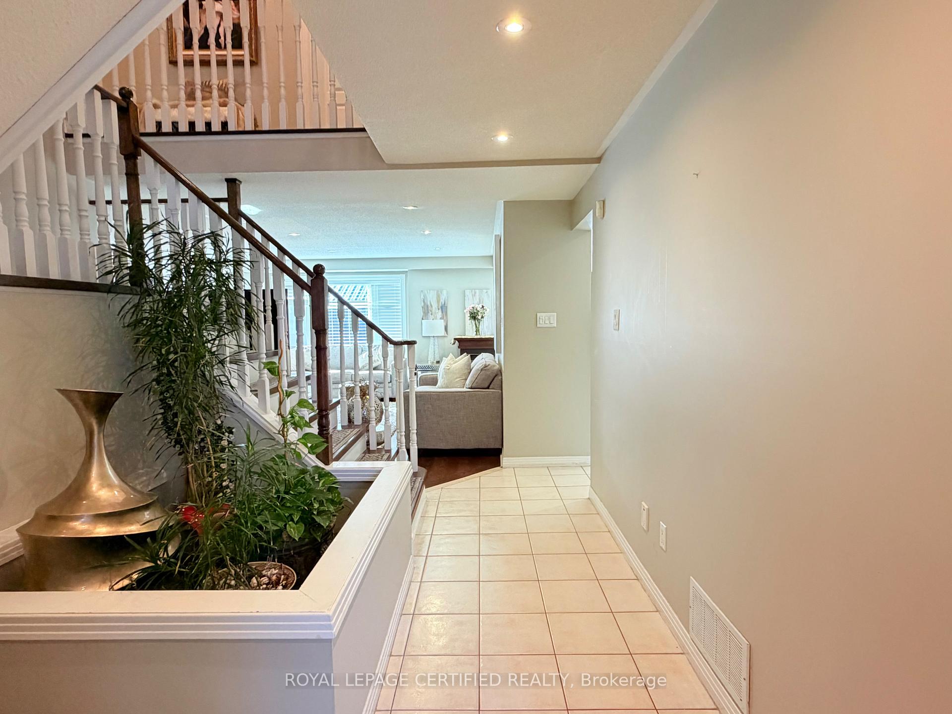 Photo 11 of 43 Boulding Avenue, Hamilton, Waterdown — HOMEH