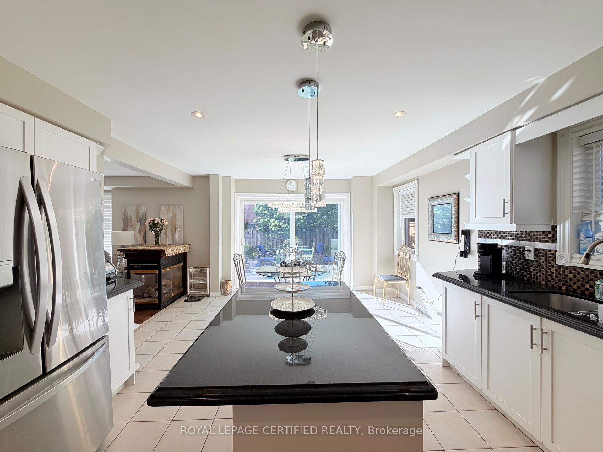 Photo 15 of 43 Boulding Avenue, Hamilton, Waterdown — HOMEH
