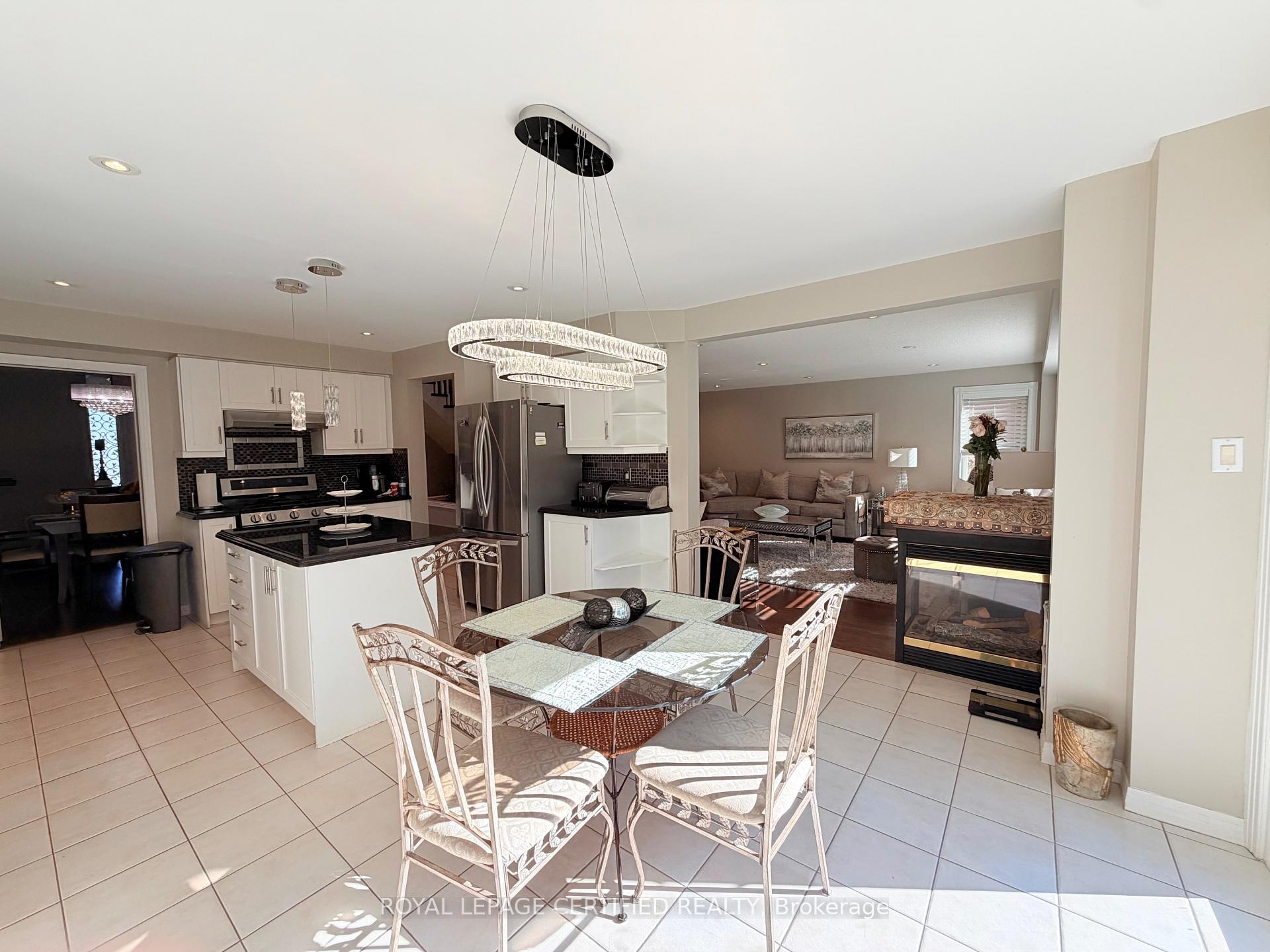 Photo 17 of 43 Boulding Avenue, Hamilton, Waterdown — HOMEH