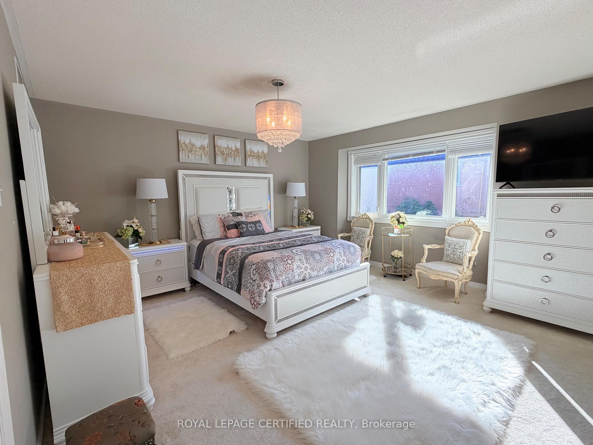 Photo 24 of 43 Boulding Avenue, Hamilton, Waterdown — HOMEH