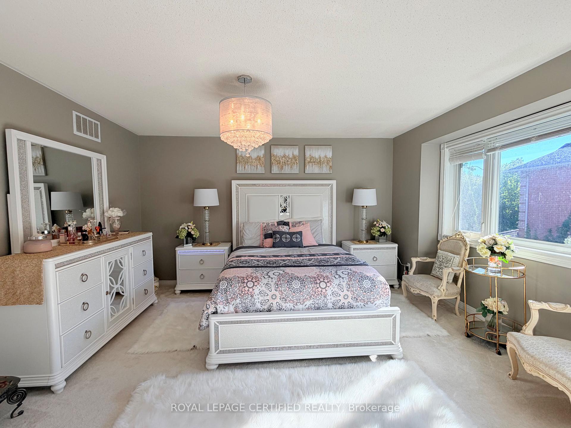 Photo 25 of 43 Boulding Avenue, Hamilton, Waterdown — HOMEH