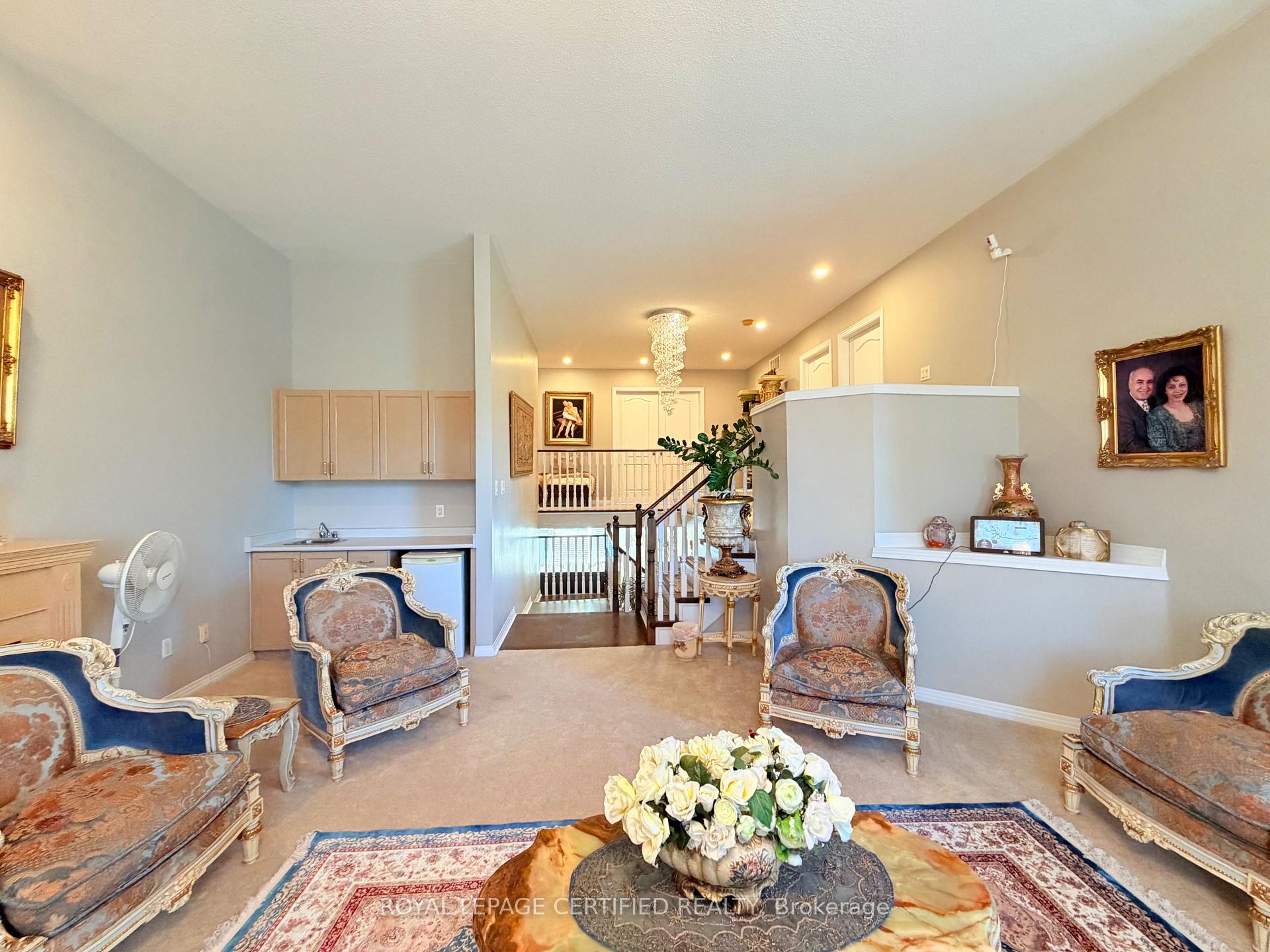 Photo 32 of 43 Boulding Avenue, Hamilton, Waterdown — HOMEH
