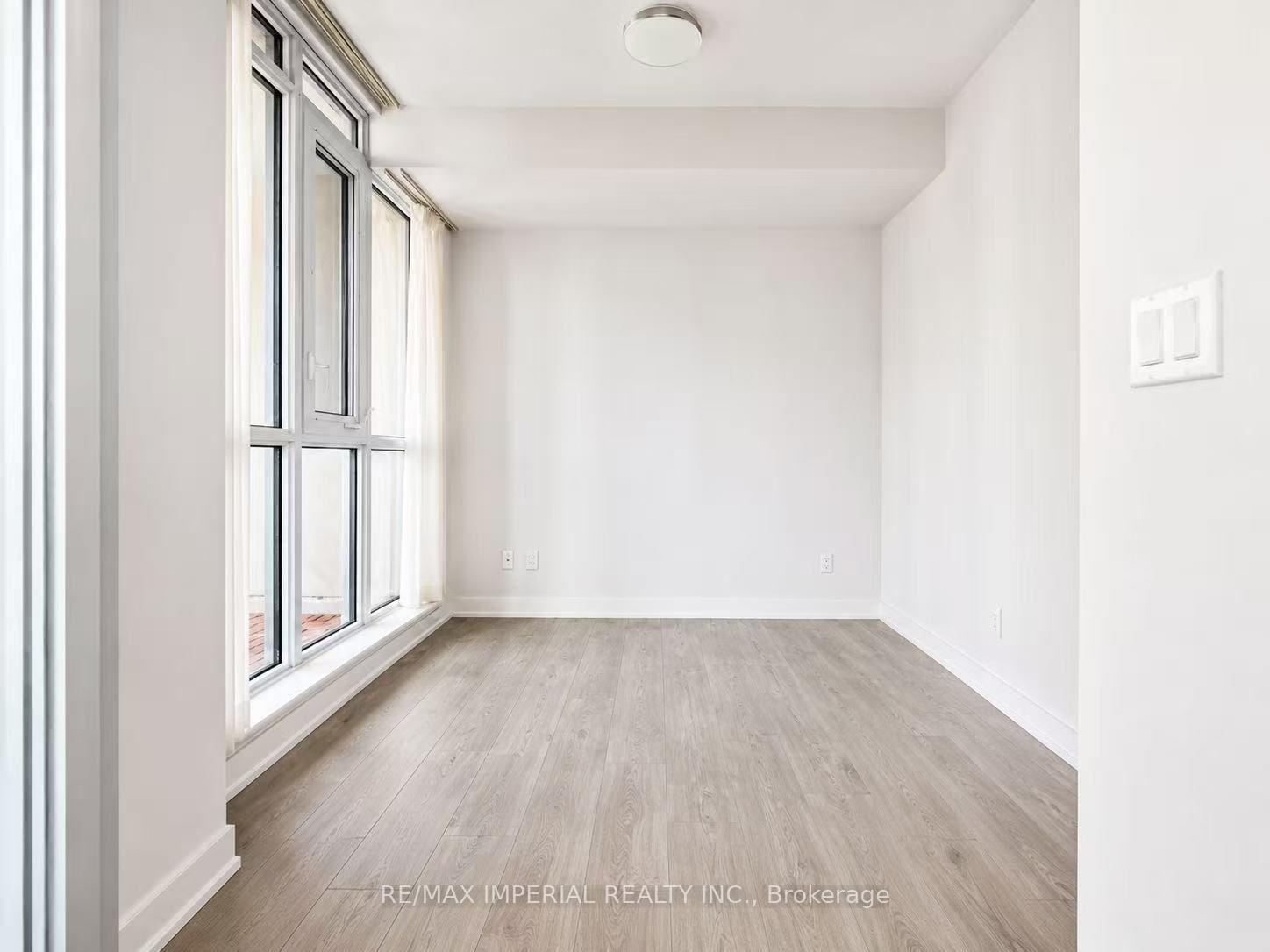 Photo 7 of Unit 1502, 30 Nelson Street, Toronto, Waterfront Communities — HOMEH