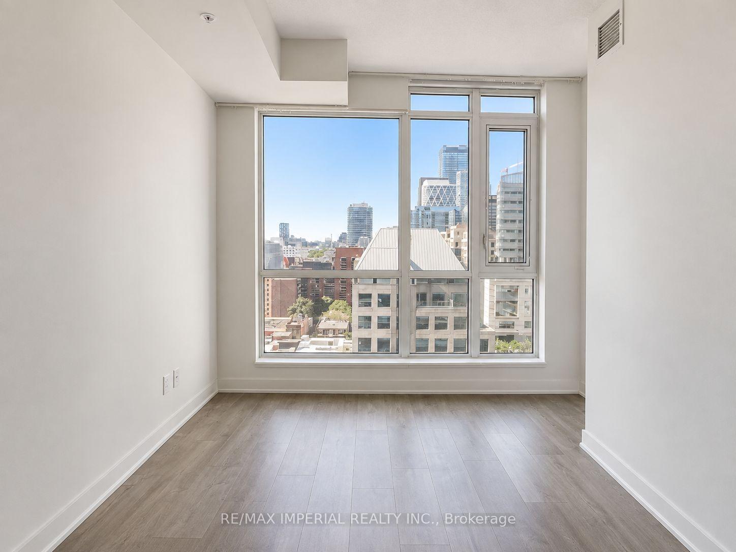 Photo 10 of Unit 1502, 30 Nelson Street, Toronto, Waterfront Communities — HOMEH