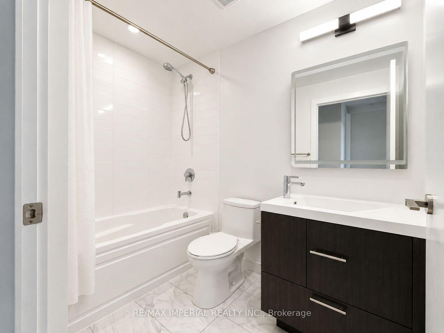 Photo 11 of Unit 1502, 30 Nelson Street, Toronto, Waterfront Communities — HOMEH
