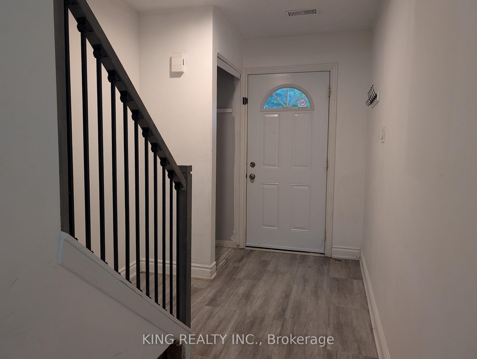 Photo 2 of Unit 7, 985 Limeridge Road E, Hamilton, Berrisfield — HOMEH