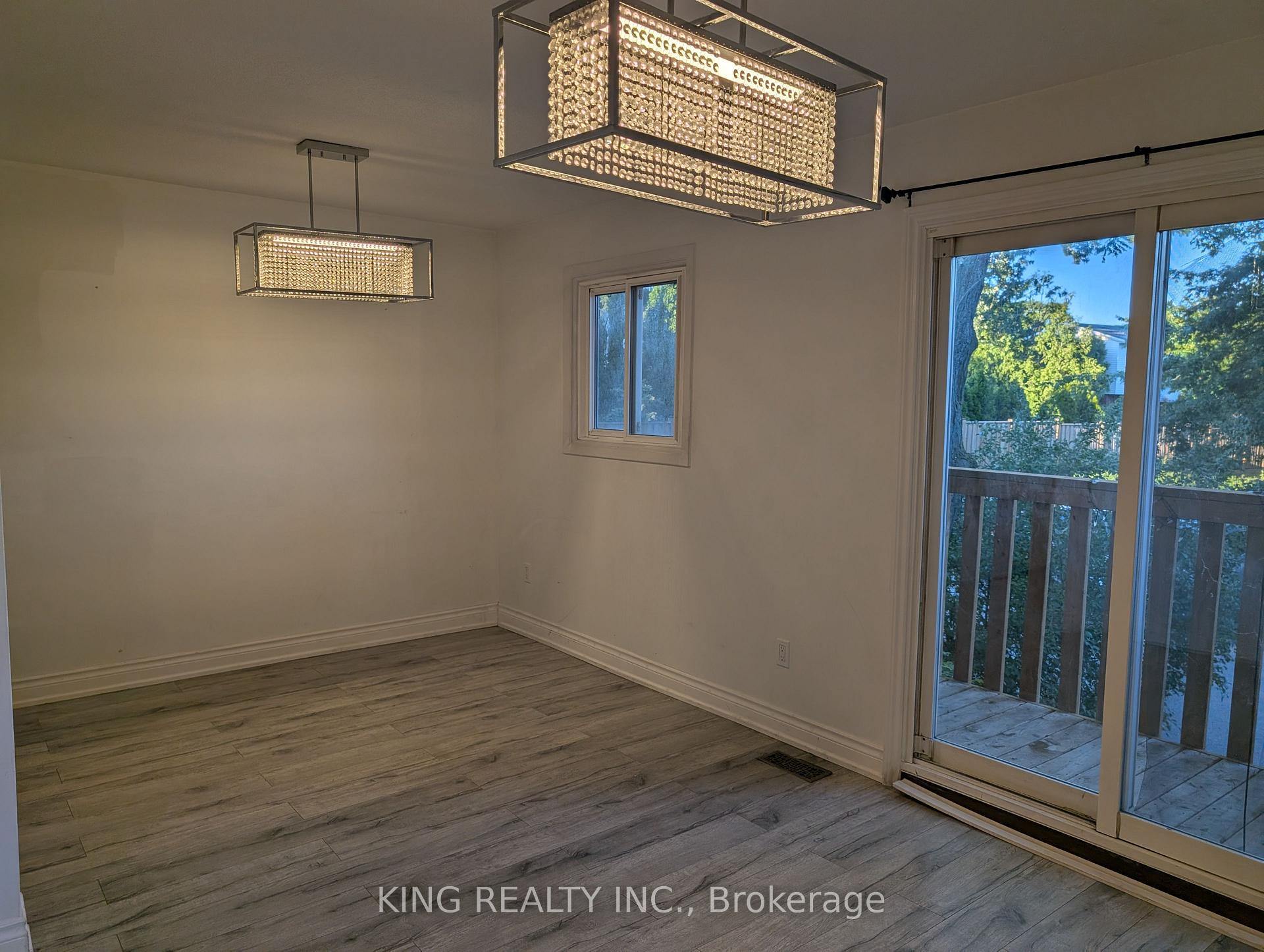 Photo 9 of Unit 7, 985 Limeridge Road E, Hamilton, Berrisfield — HOMEH