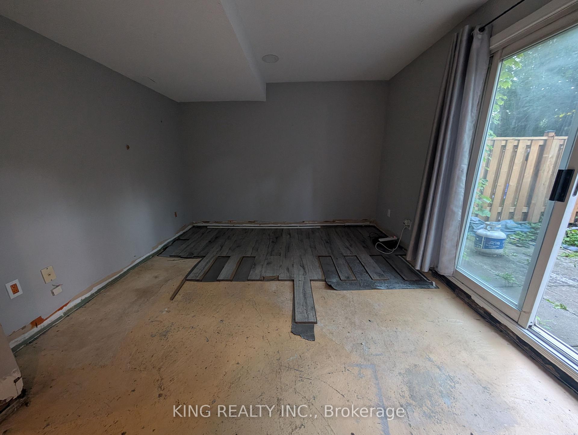 Photo 20 of Unit 7, 985 Limeridge Road E, Hamilton, Berrisfield — HOMEH