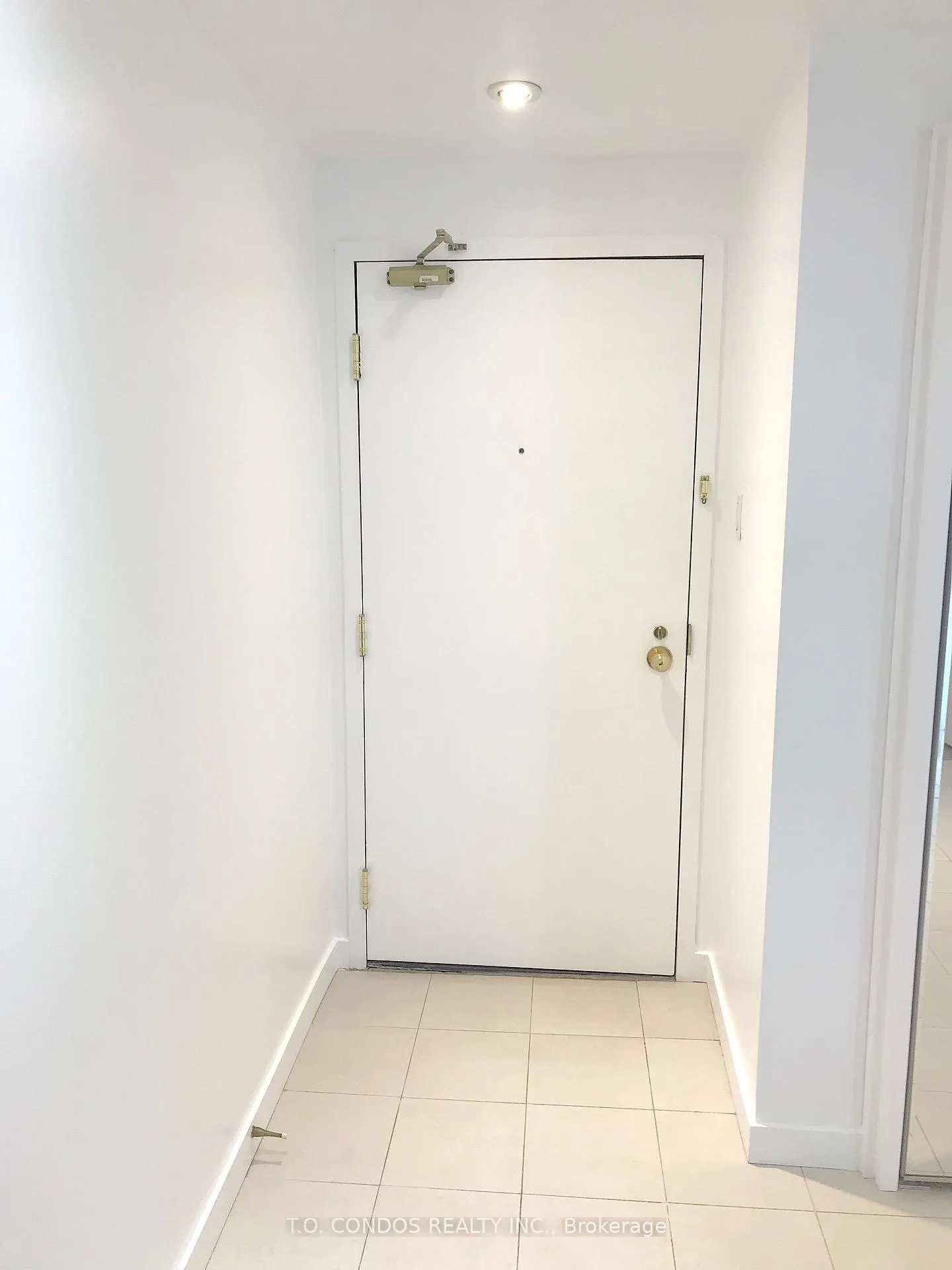 Photo 3 of Unit 1402, 92 King Street E, Toronto, Church-Yonge Corridor — HOMEH