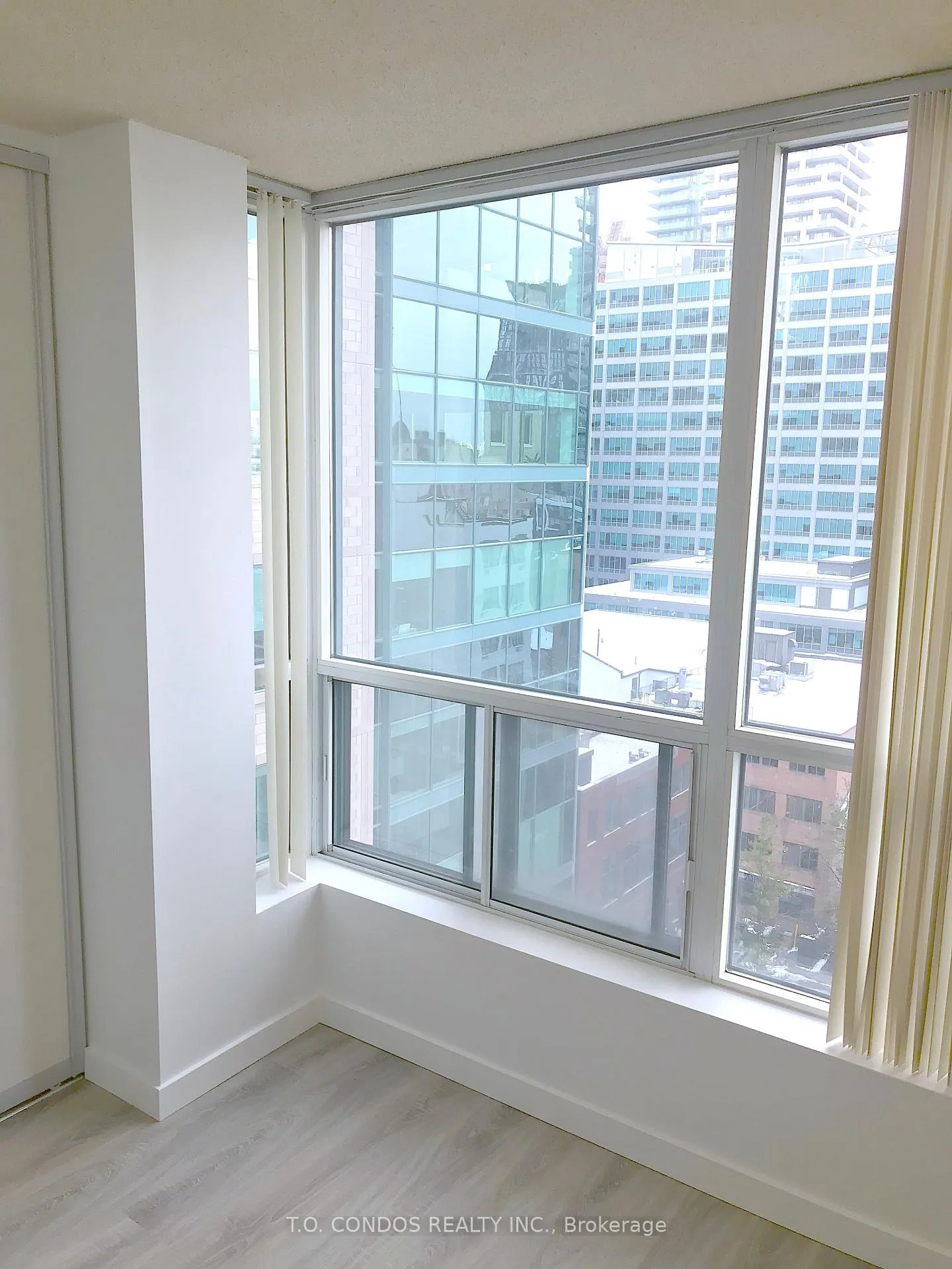 Photo 16 of Unit 1402, 92 King Street E, Toronto, Church-Yonge Corridor — HOMEH