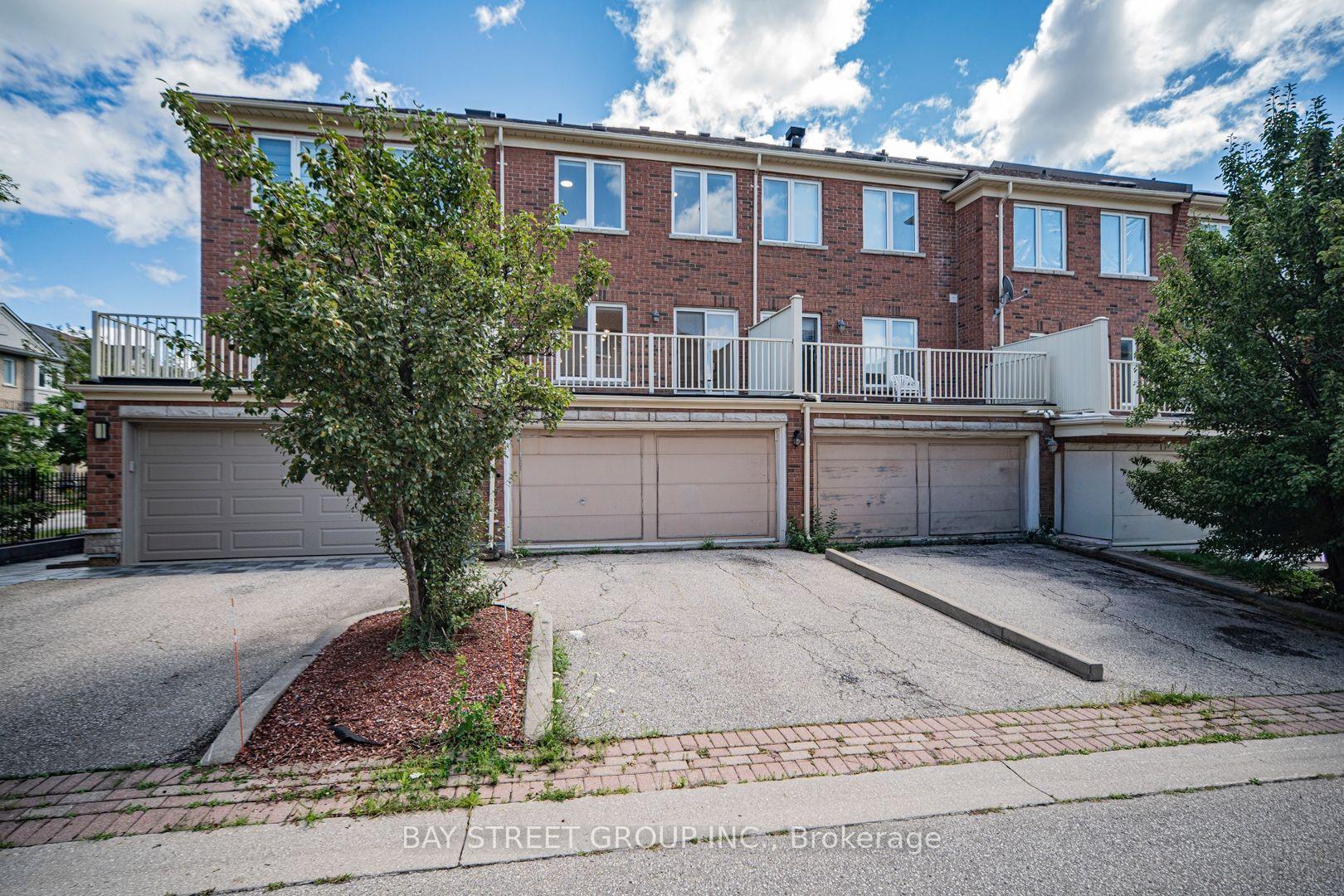 Photo 2 of 16 Dahlia Road, Markham, Commerce Valley — HOMEH
