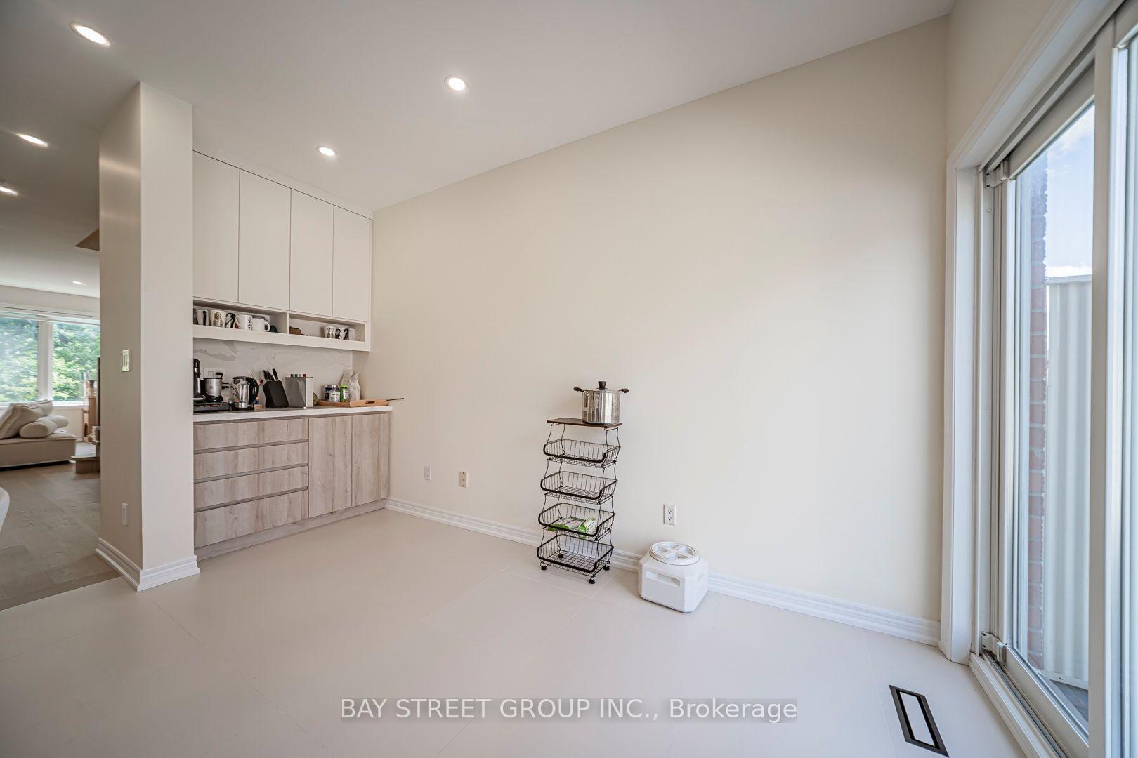 Photo 12 of 16 Dahlia Road, Markham, Commerce Valley — HOMEH