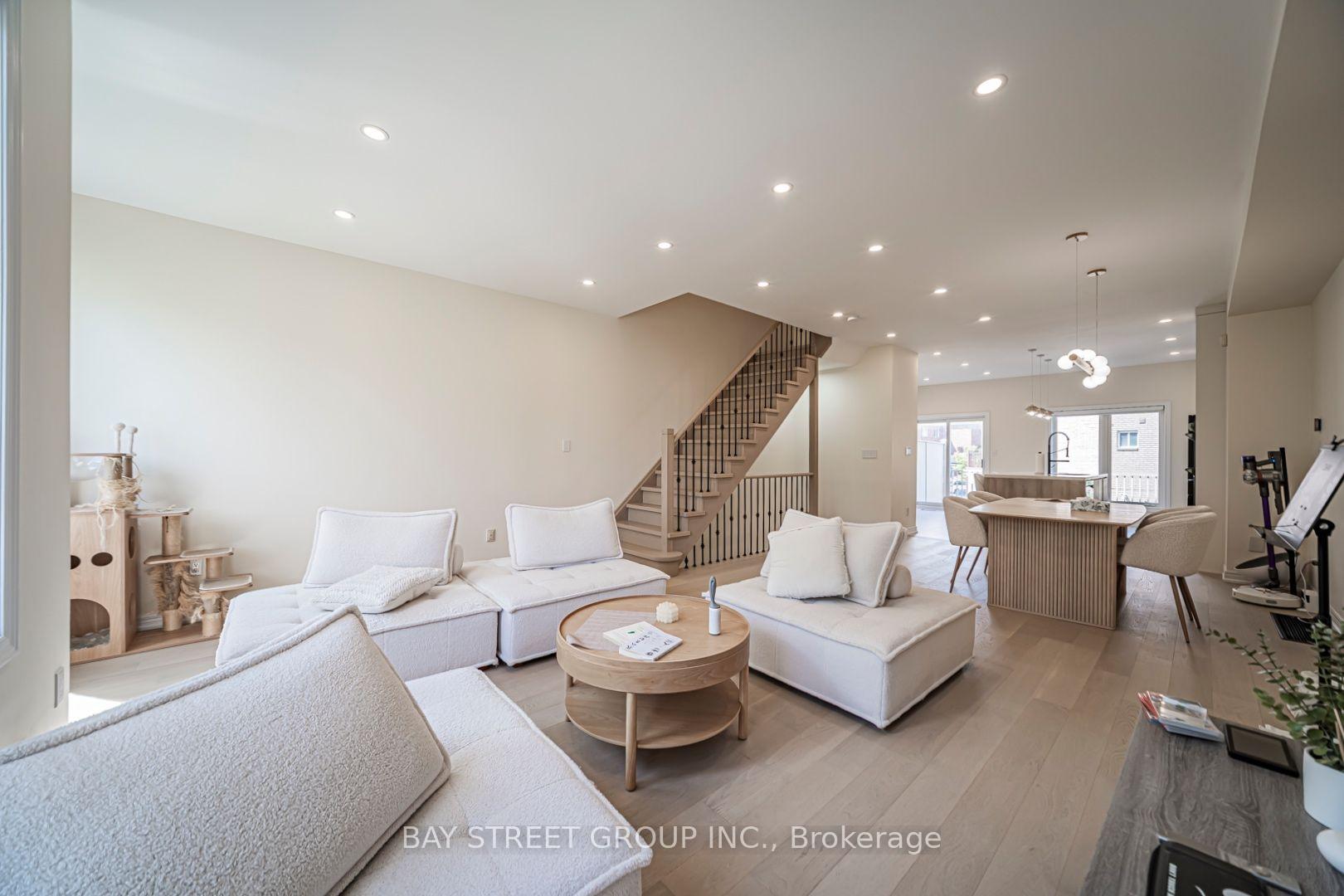 Photo 15 of 16 Dahlia Road, Markham, Commerce Valley — HOMEH