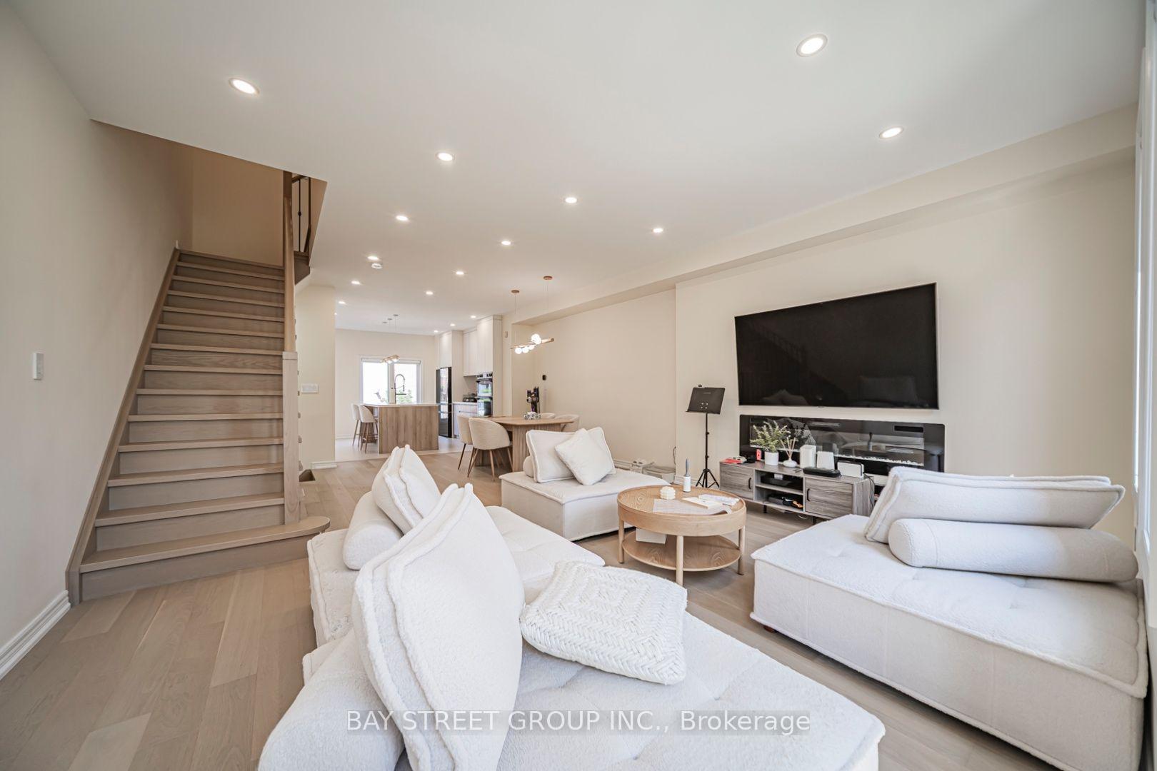 Photo 16 of 16 Dahlia Road, Markham, Commerce Valley — HOMEH