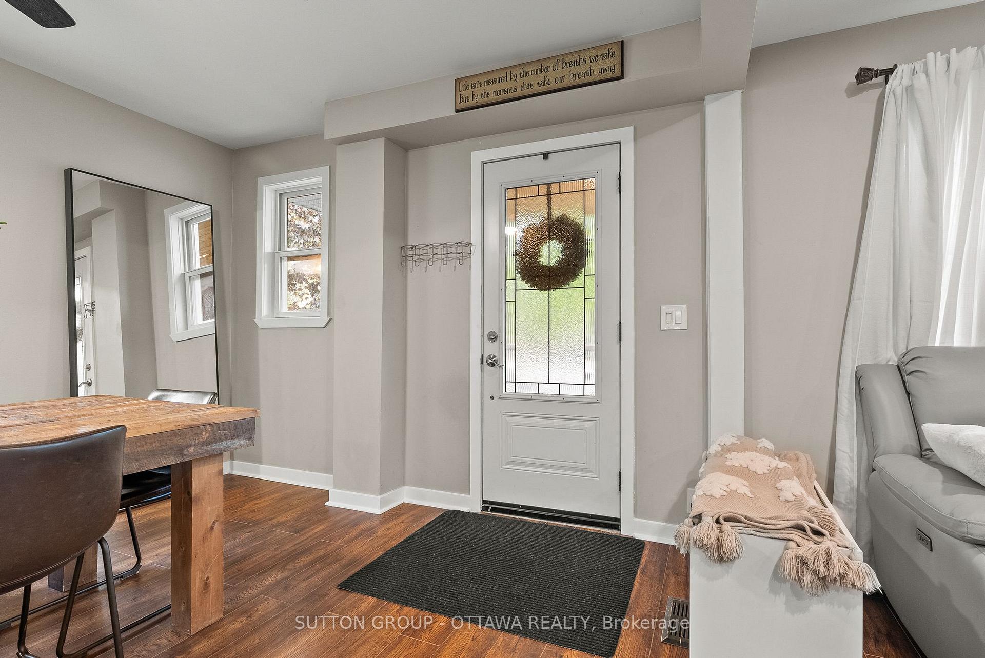 Photo 8 of 409 Blake Boulevard, Ottawa, Vanier — HOMEH