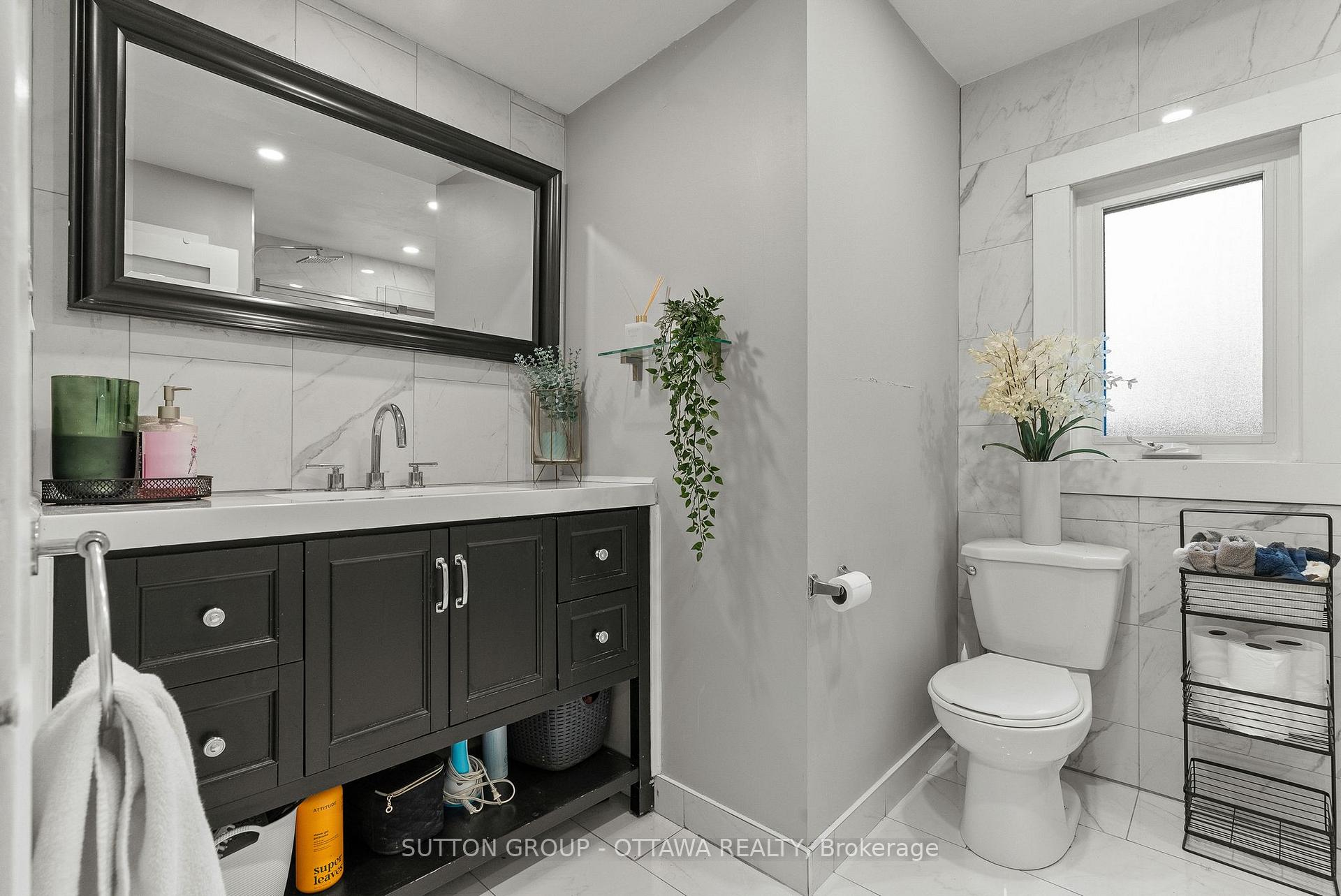 Photo 19 of 409 Blake Boulevard, Ottawa, Vanier — HOMEH
