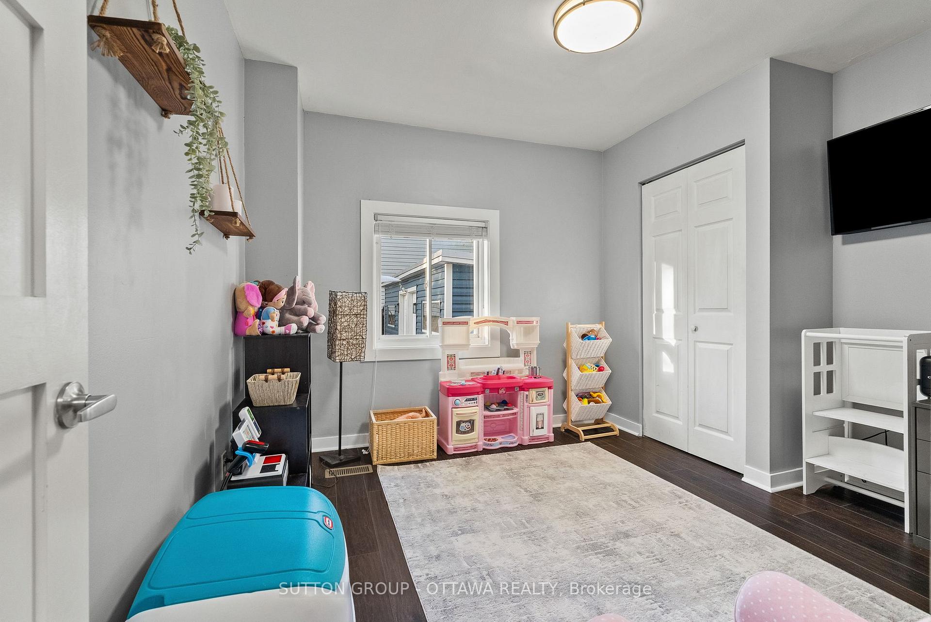 Photo 21 of 409 Blake Boulevard, Ottawa, Vanier — HOMEH