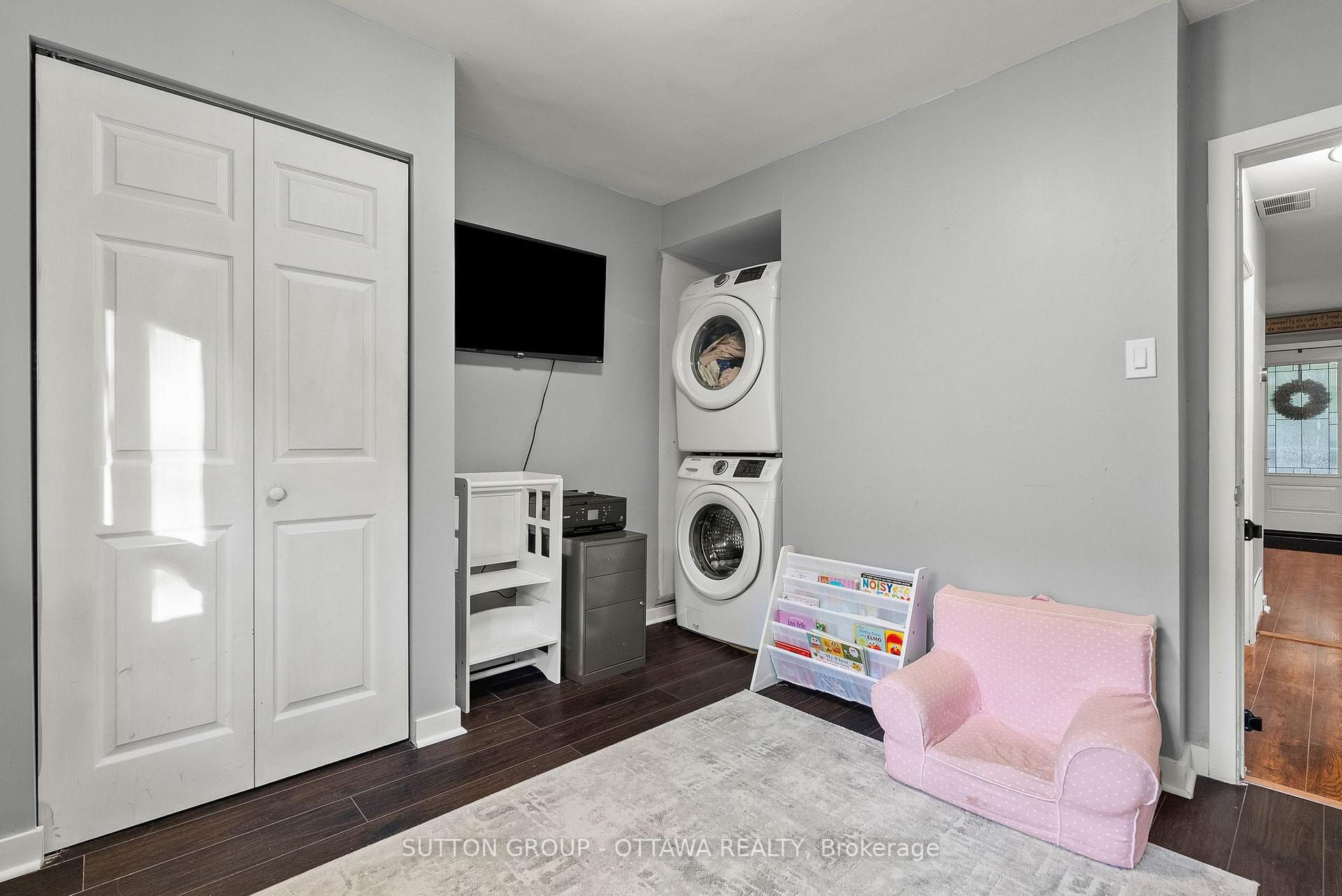 Photo 22 of 409 Blake Boulevard, Ottawa, Vanier — HOMEH