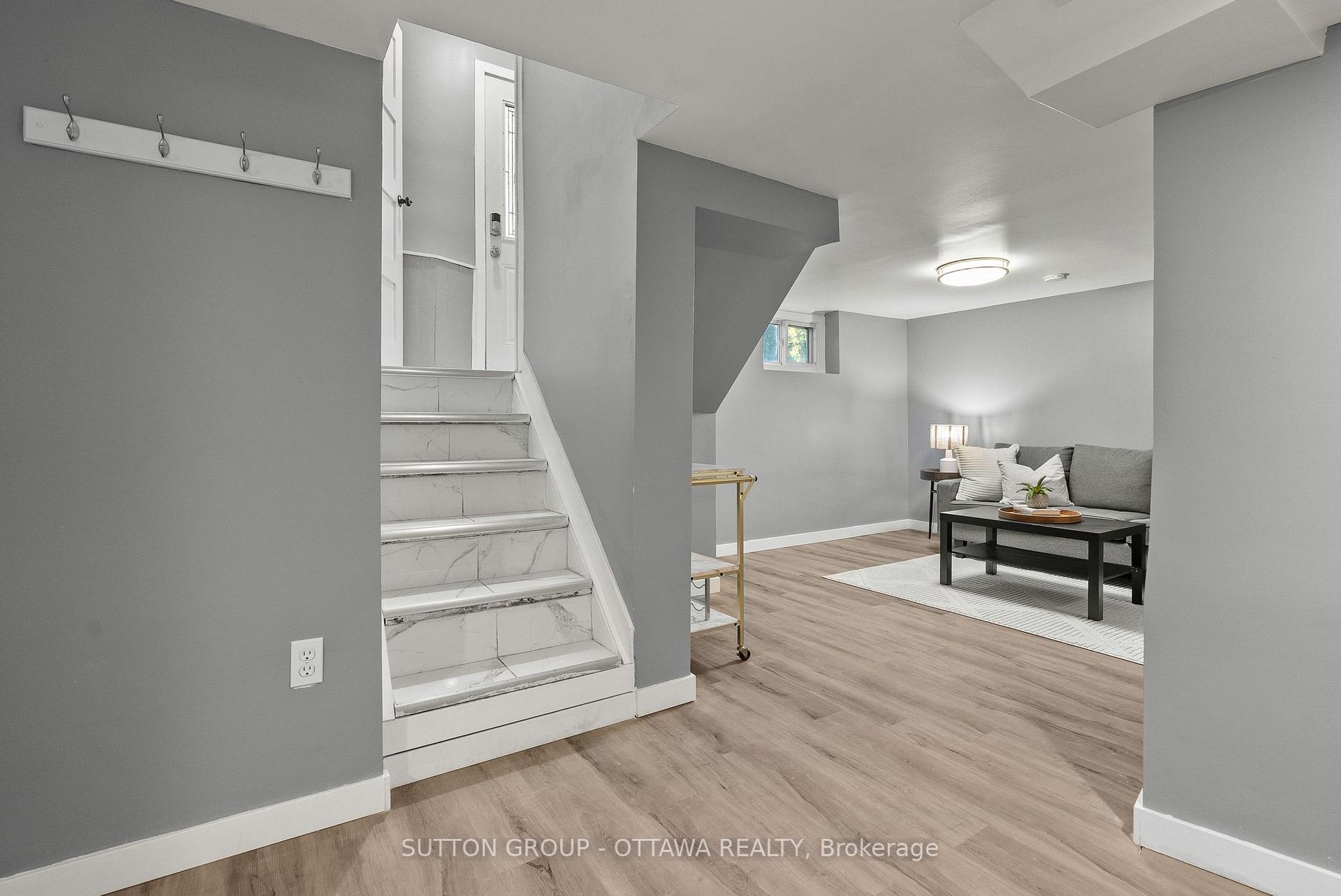 Photo 31 of 409 Blake Boulevard, Ottawa, Vanier — HOMEH