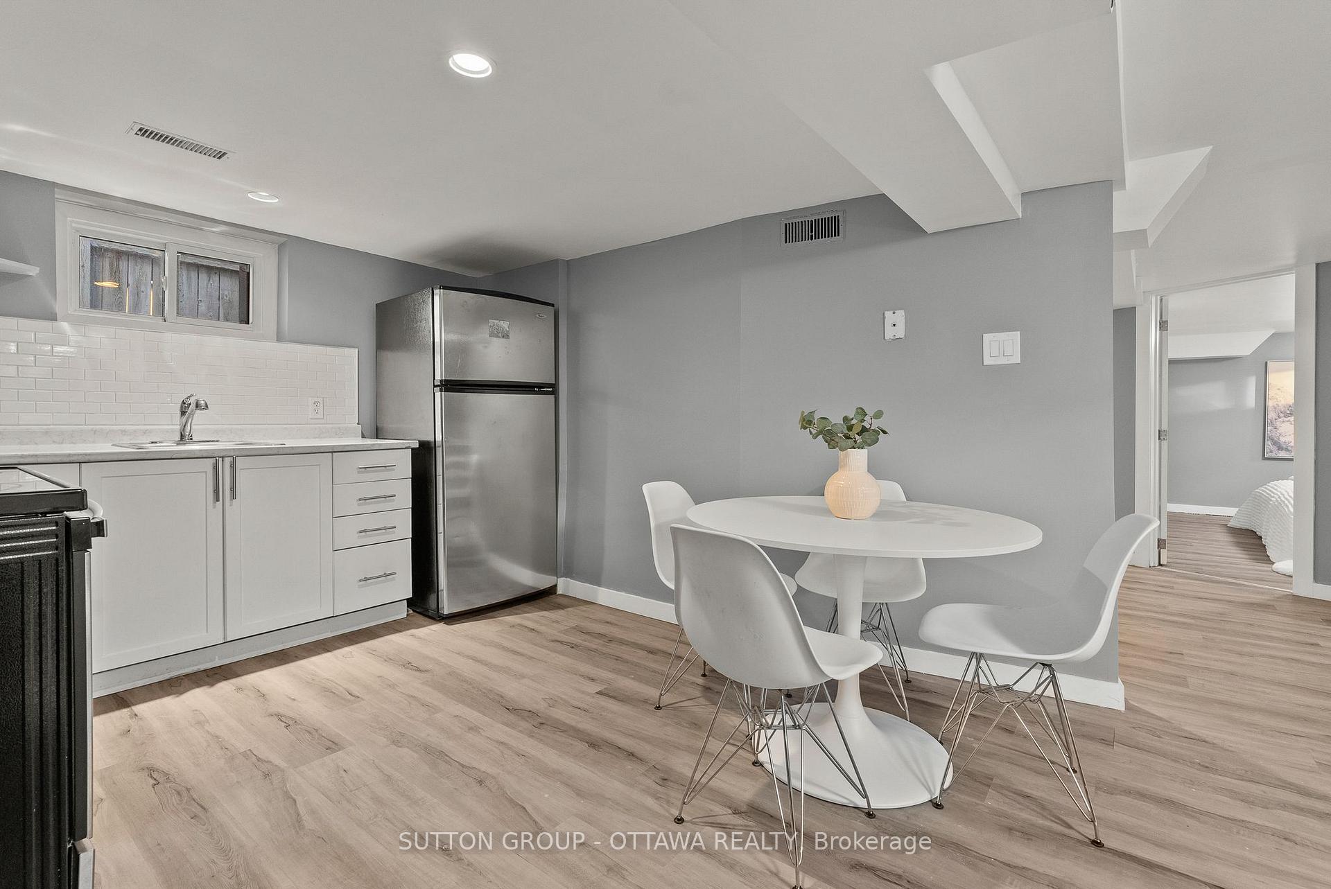 Photo 35 of 409 Blake Boulevard, Ottawa, Vanier — HOMEH
