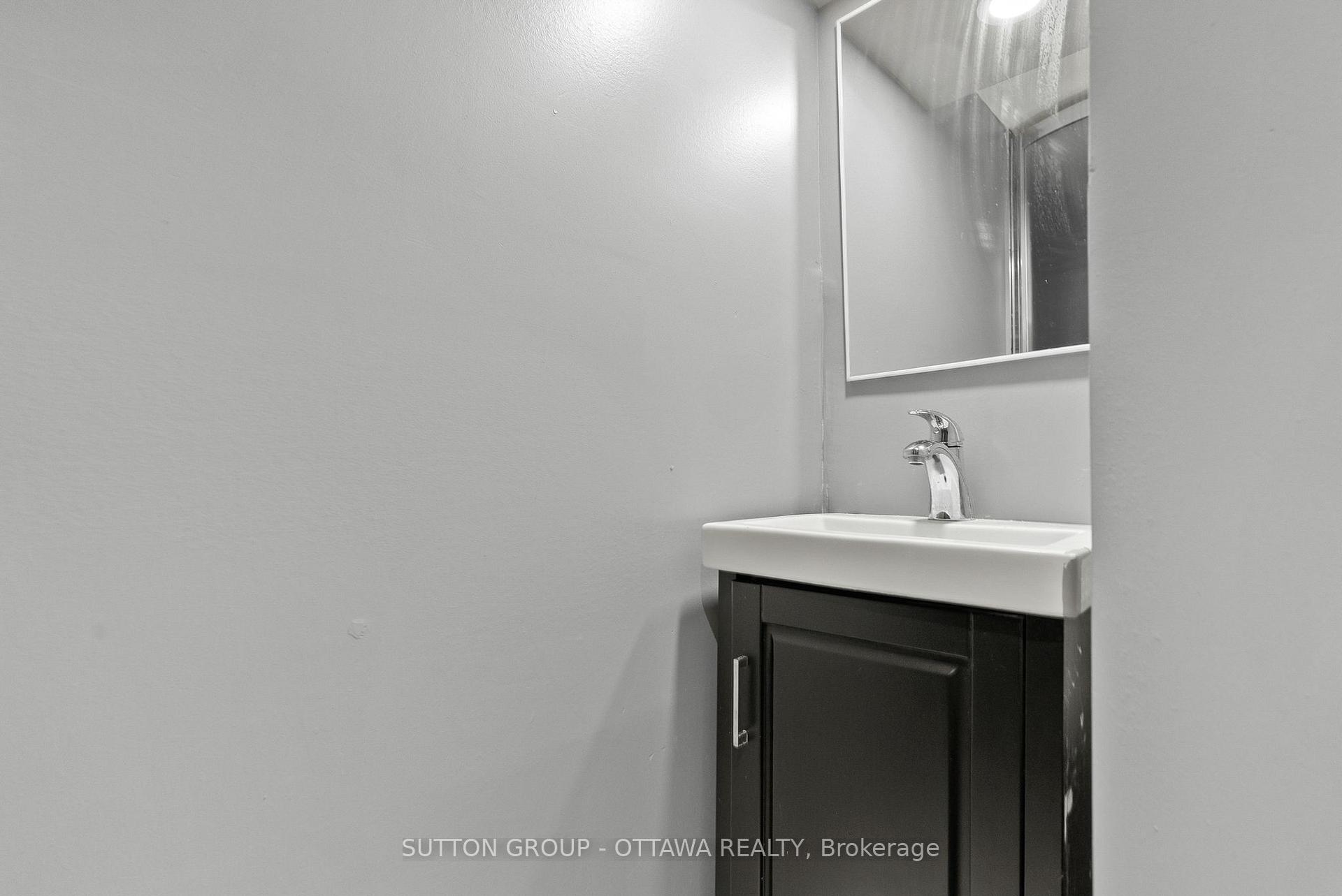 Photo 42 of 409 Blake Boulevard, Ottawa, Vanier — HOMEH